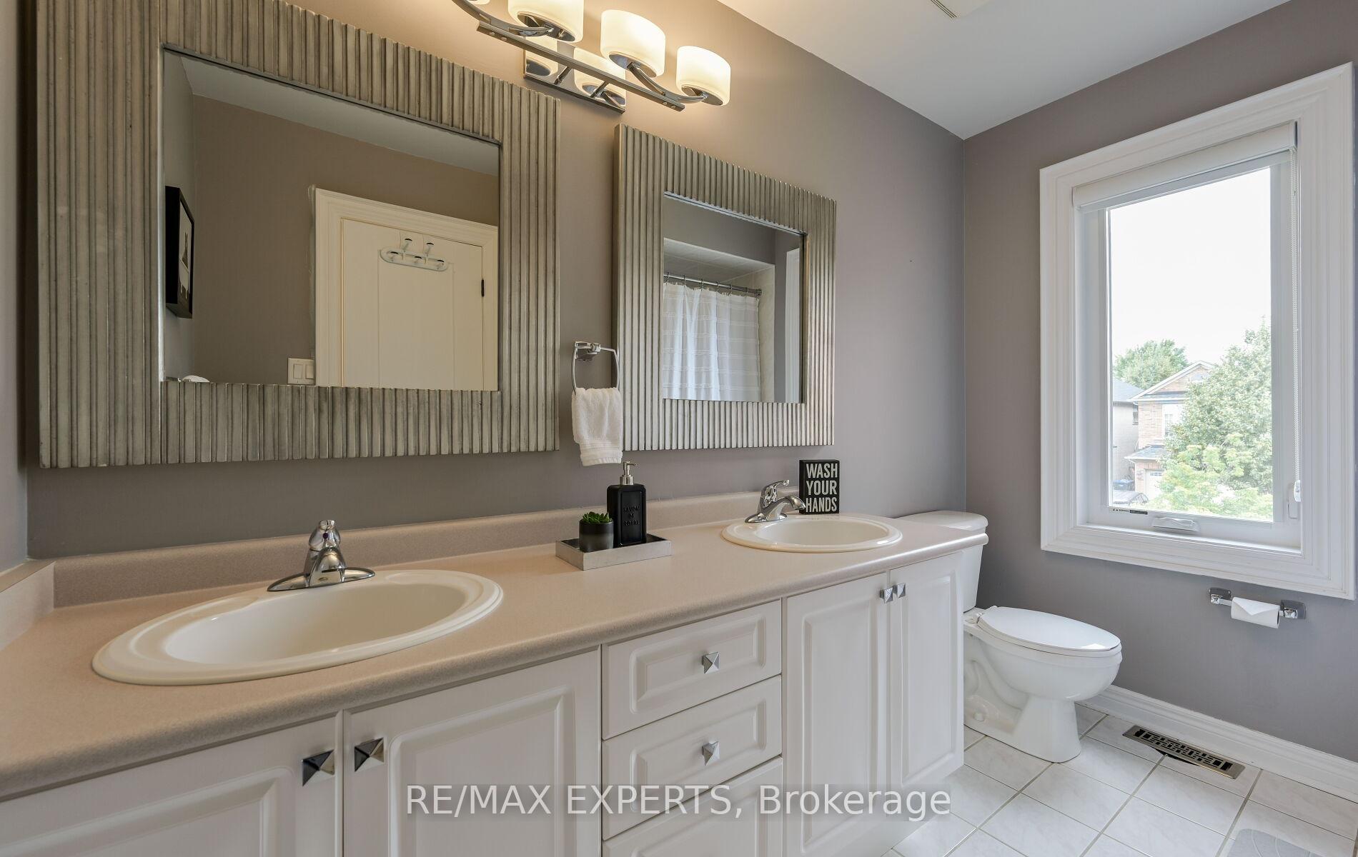 Photo 47 of Unit Main, 33 Emily Carr Crescent, Caledon, Bolton West — HOMEH