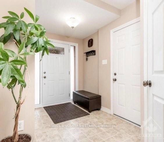 Photo 2 of 1566 Haydon Circle, Ottawa, Barrhaven - Heritage Park — HOMEH