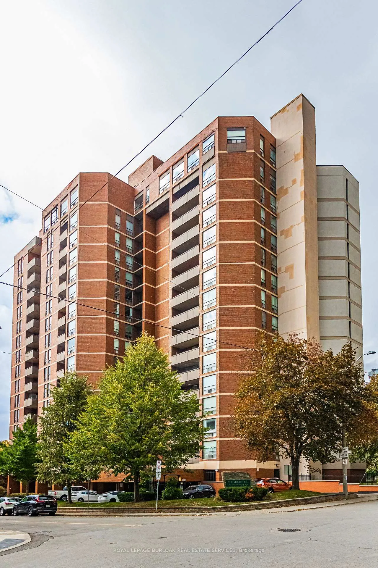 Front of Unit 1003, 222 Jackson Street W