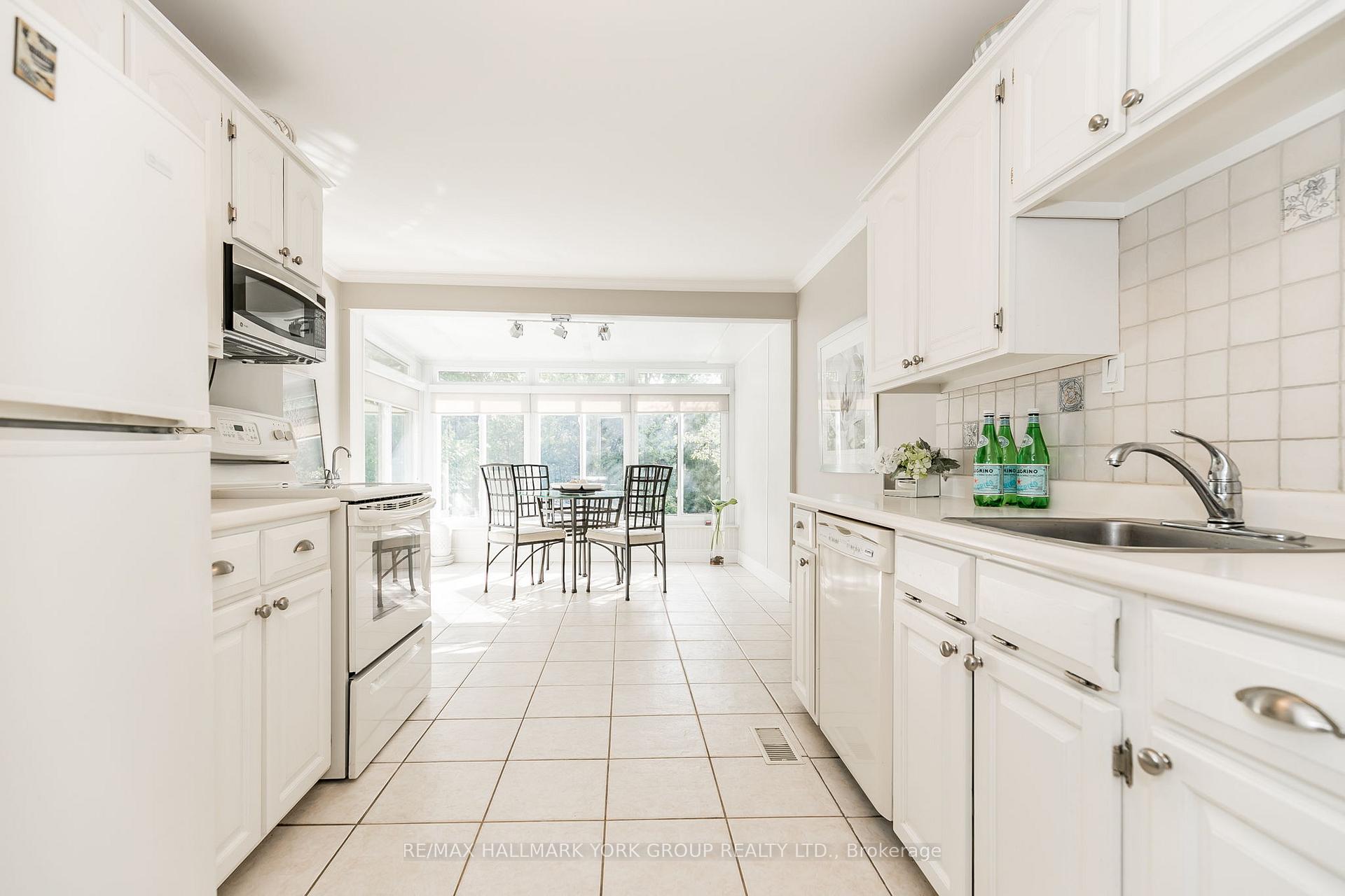 Photo 16 of 133 Gurnett Street, Aurora, Aurora Village — HOMEH
