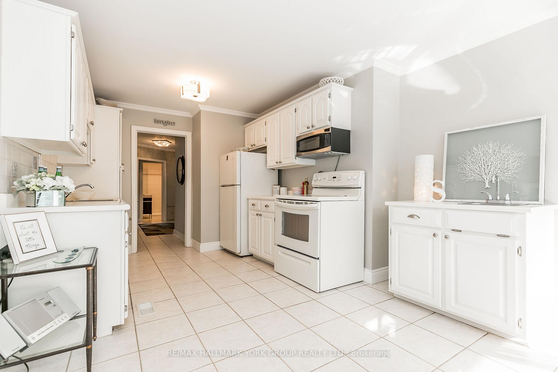 Photo 17 of 133 Gurnett Street, Aurora, Aurora Village — HOMEH