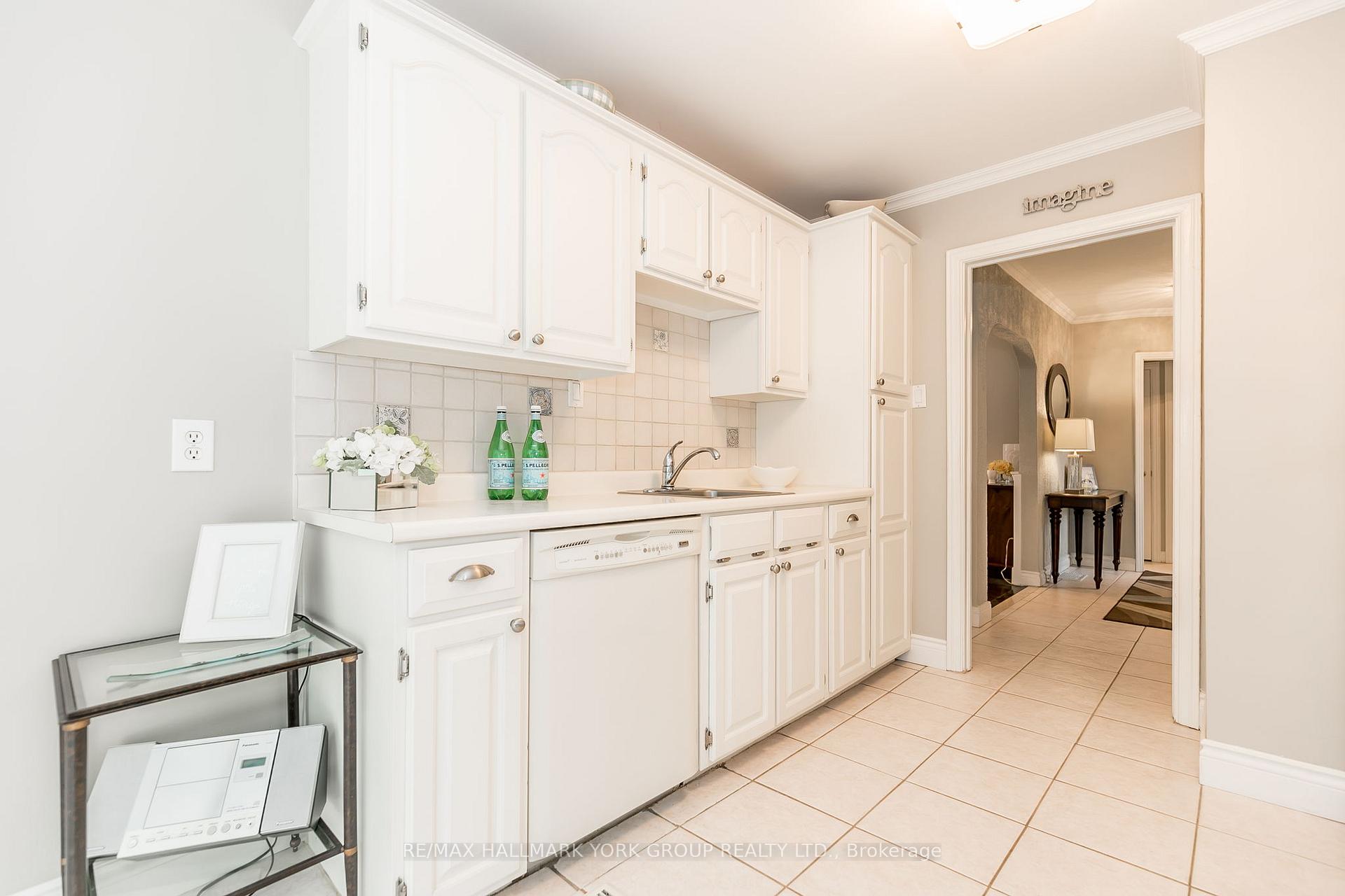 Photo 18 of 133 Gurnett Street, Aurora, Aurora Village — HOMEH