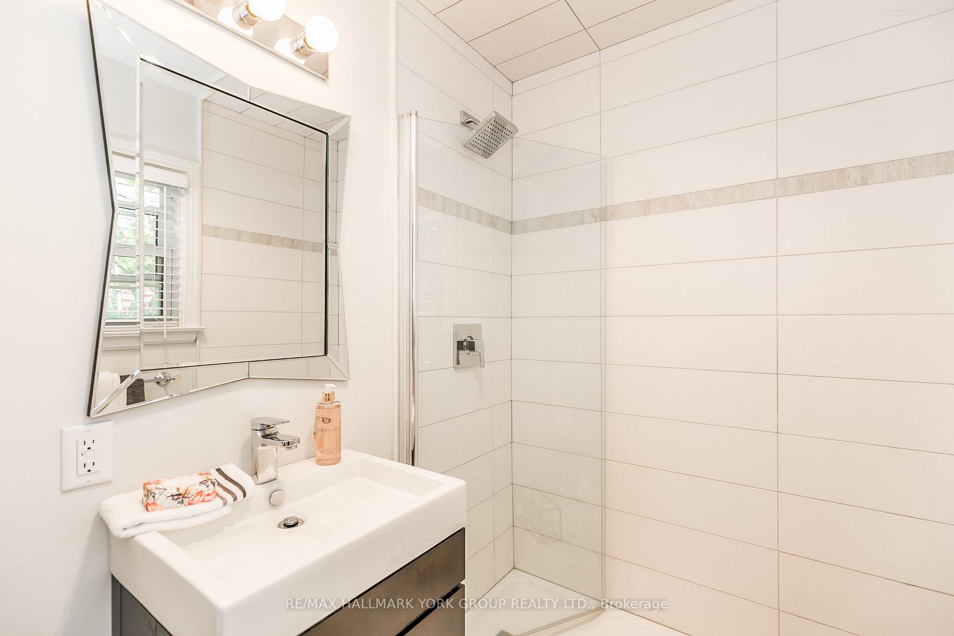 Photo 27 of 133 Gurnett Street, Aurora, Aurora Village — HOMEH