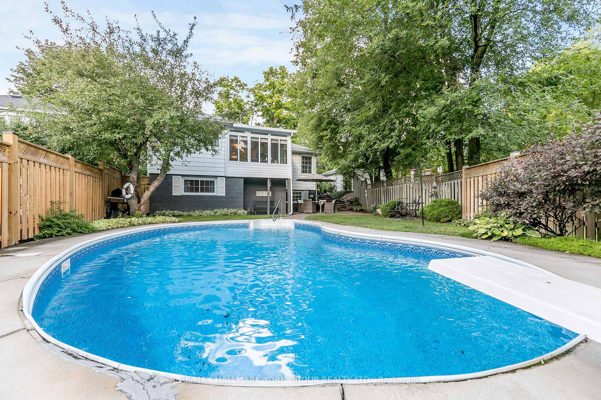 Photo 41 of 133 Gurnett Street, Aurora, Aurora Village — HOMEH