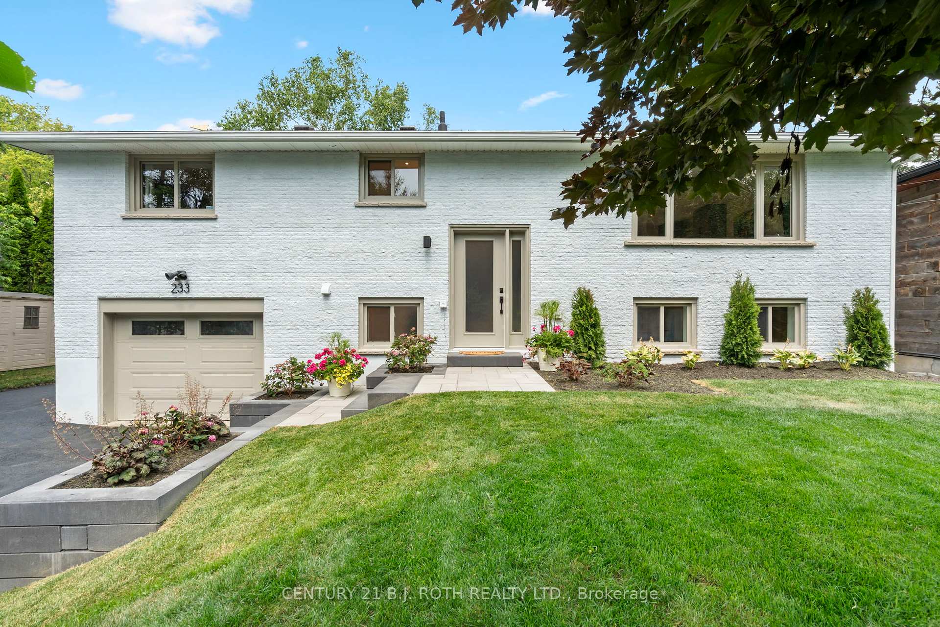 Photo 1 of 233 Dock Road, Barrie, South Shore — HOMEH
