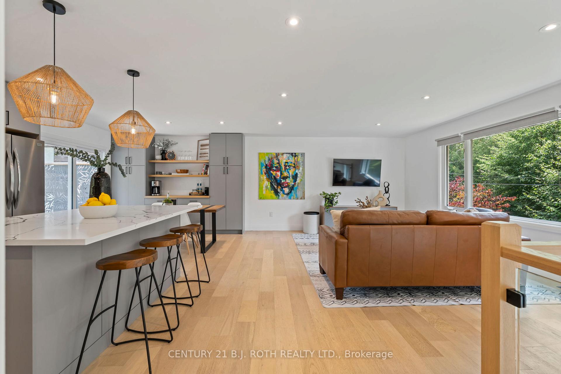 Photo 7 of 233 Dock Road, Barrie, South Shore — HOMEH