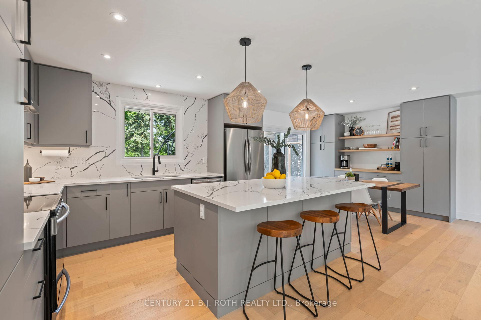 Photo 8 of 233 Dock Road, Barrie, South Shore — HOMEH