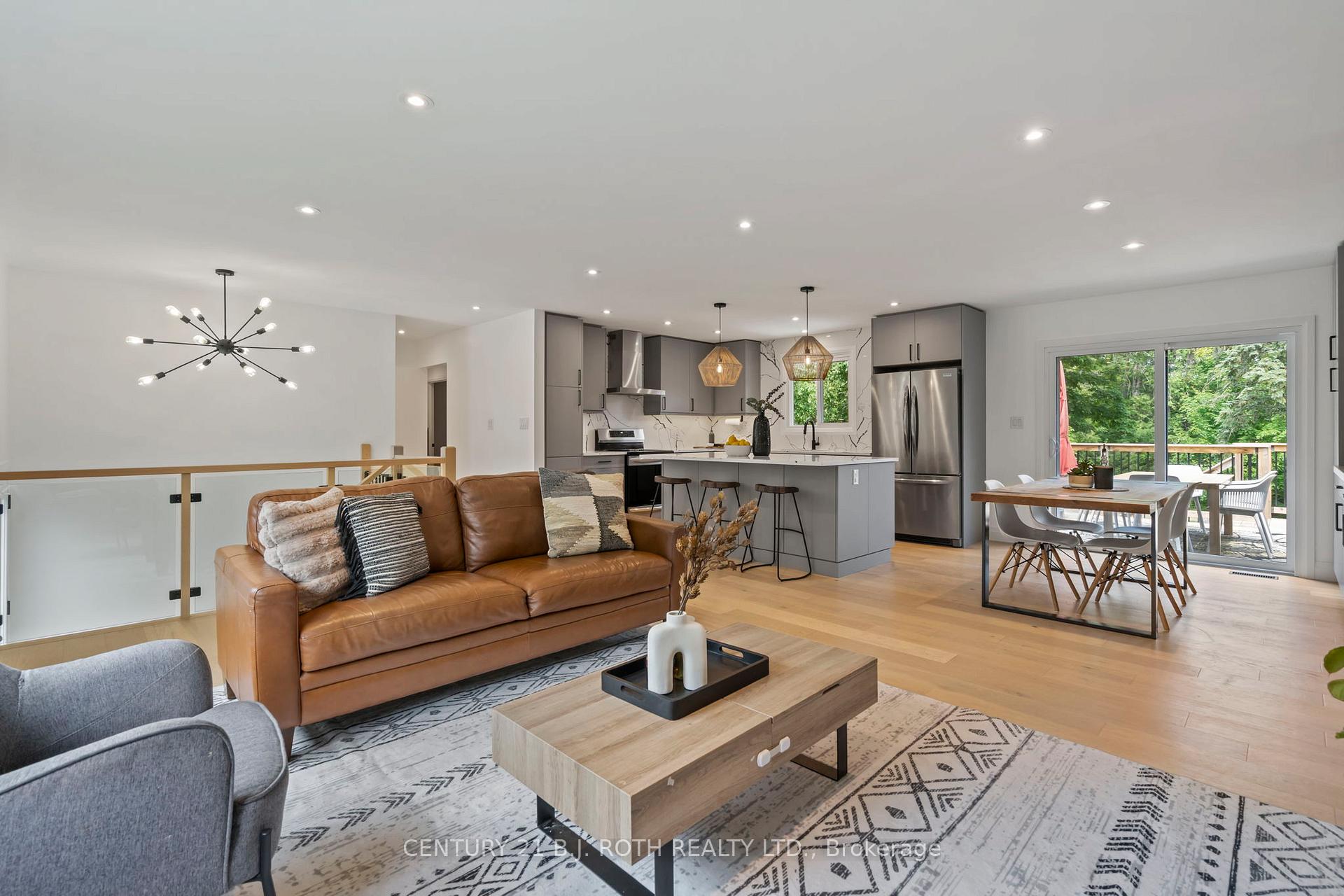Photo 12 of 233 Dock Road, Barrie, South Shore — HOMEH