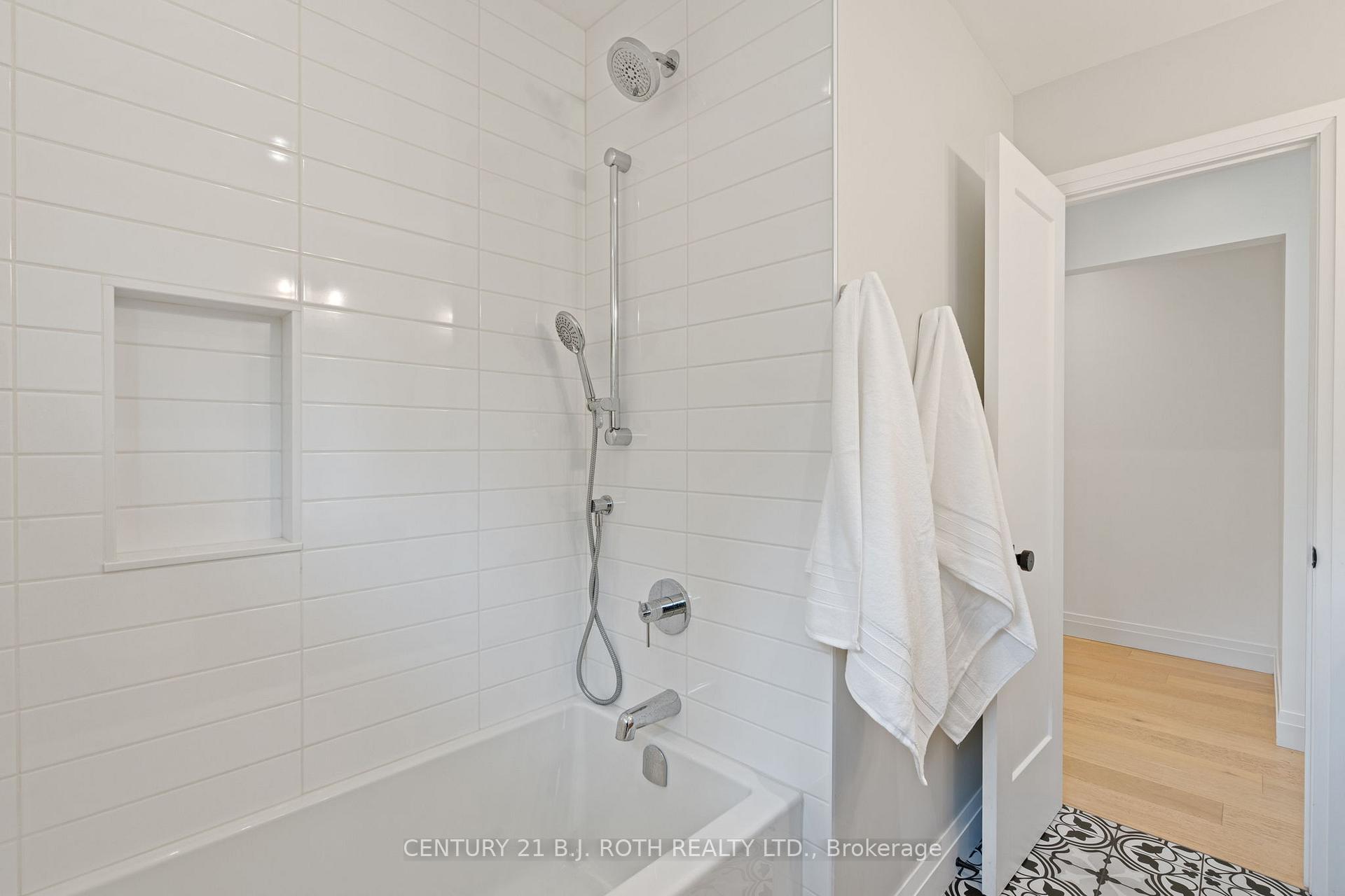 Photo 14 of 233 Dock Road, Barrie, South Shore — HOMEH