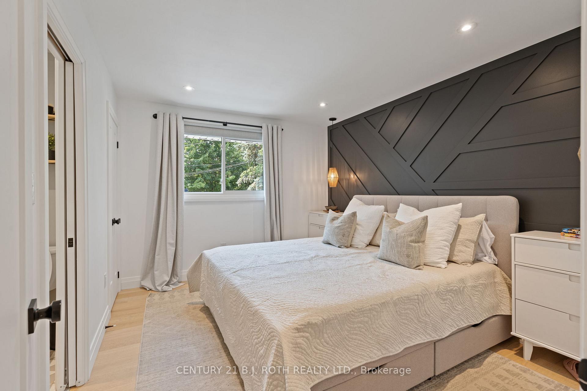 Photo 21 of 233 Dock Road, Barrie, South Shore — HOMEH