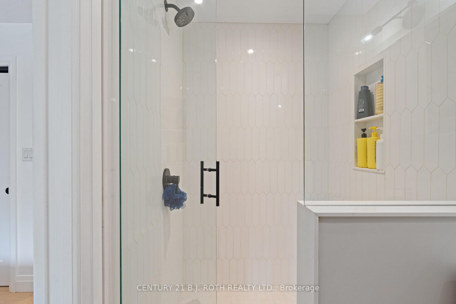 Photo 24 of 233 Dock Road, Barrie, South Shore — HOMEH