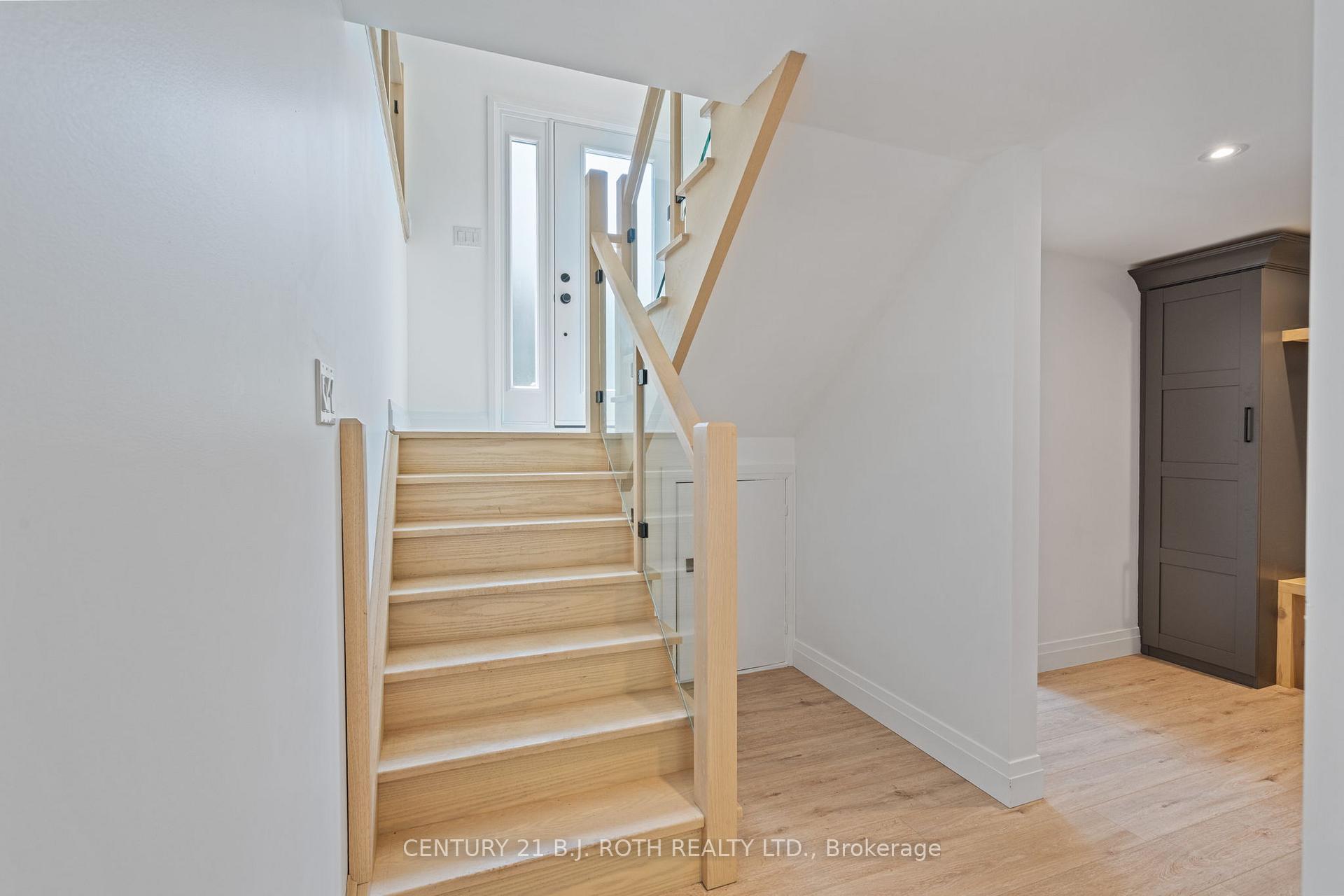 Photo 26 of 233 Dock Road, Barrie, South Shore — HOMEH