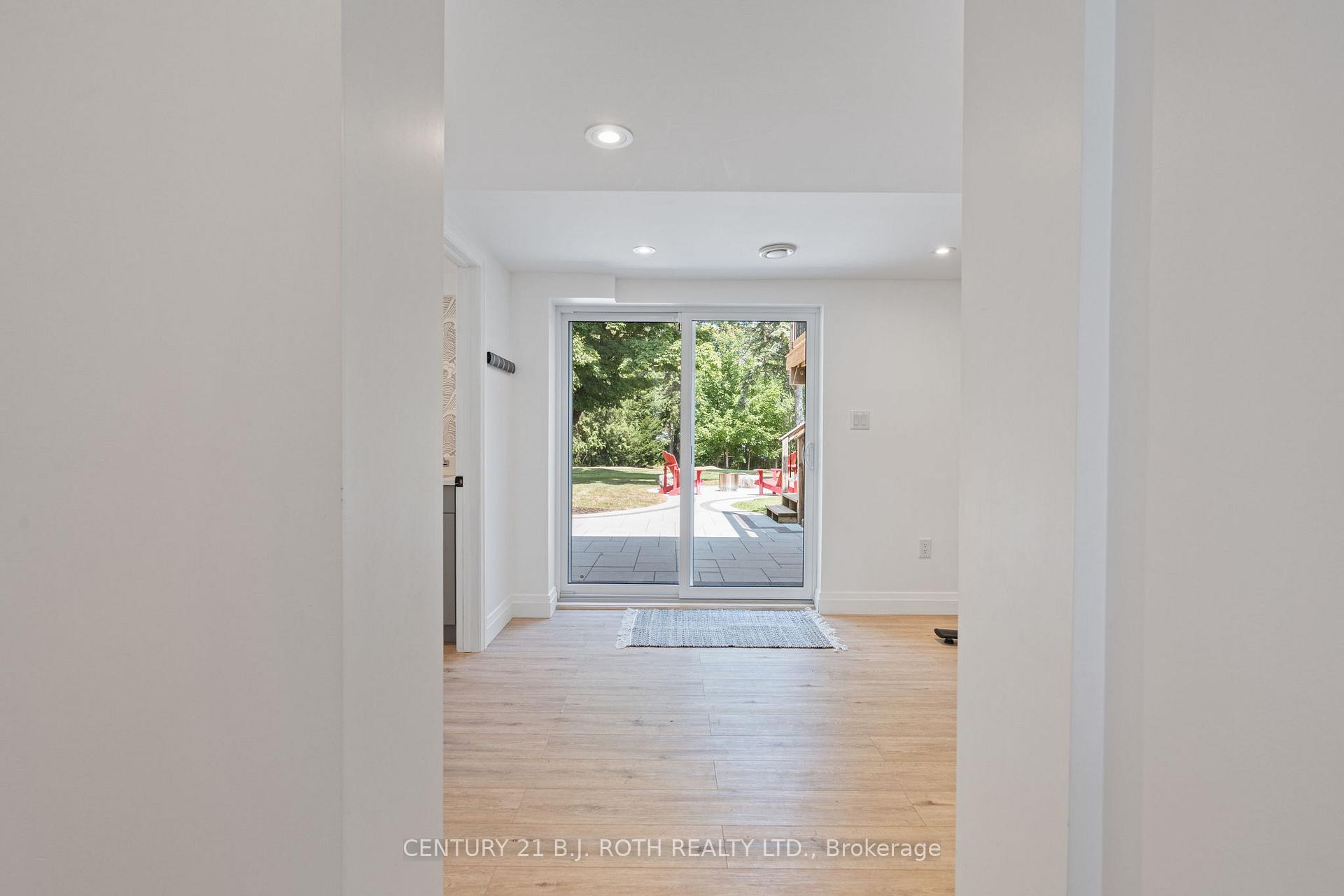Photo 30 of 233 Dock Road, Barrie, South Shore — HOMEH