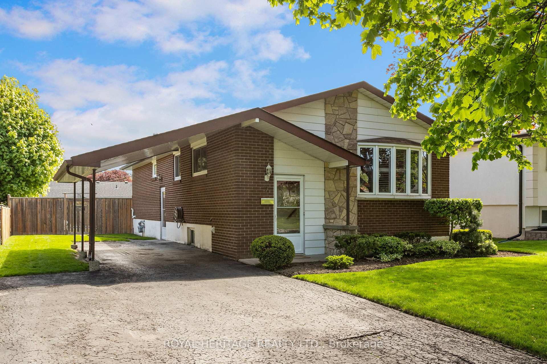 Photo 2 of 7 Turnbull Road, Ajax, South East — HOMEH