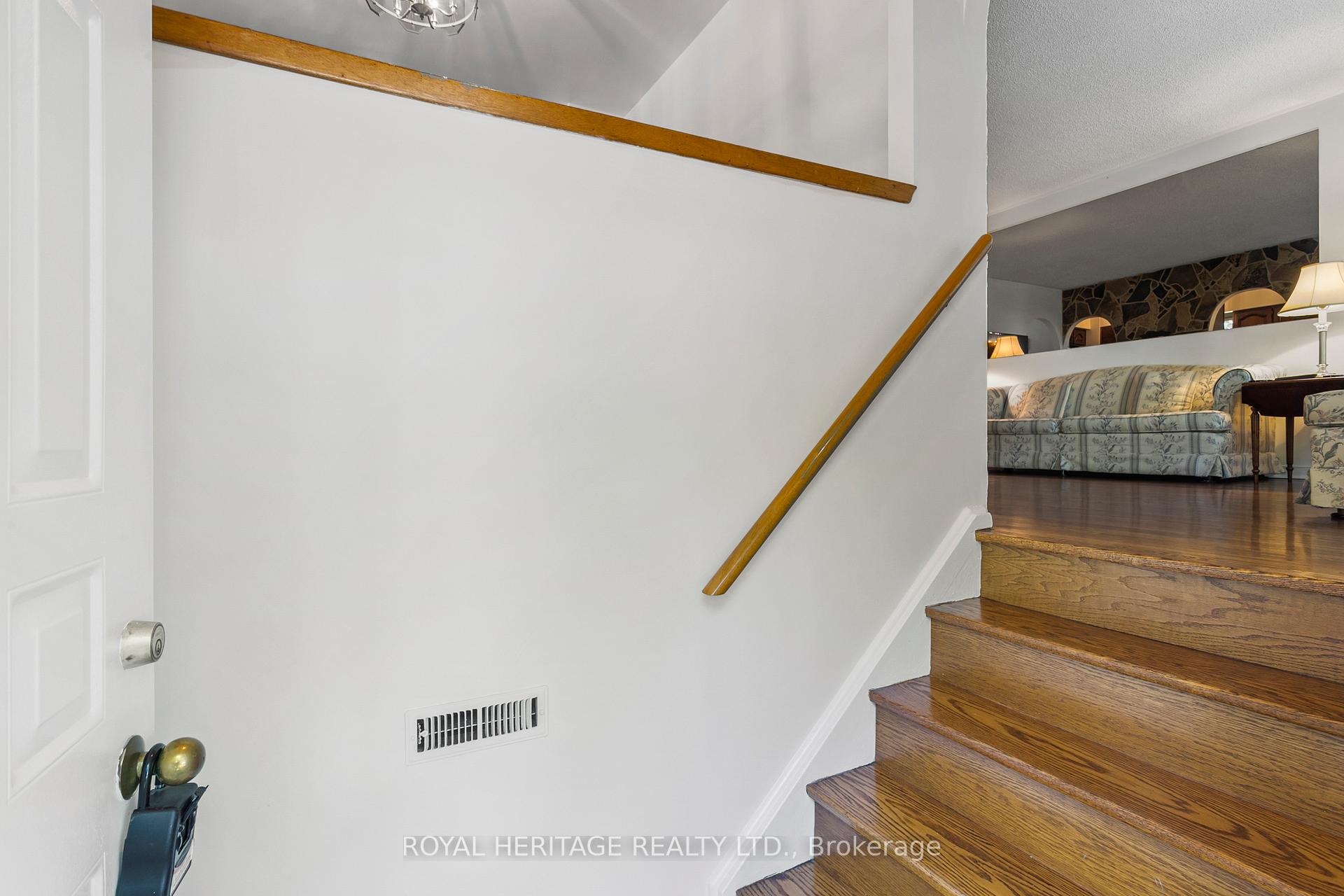 Photo 10 of 7 Turnbull Road, Ajax, South East — HOMEH