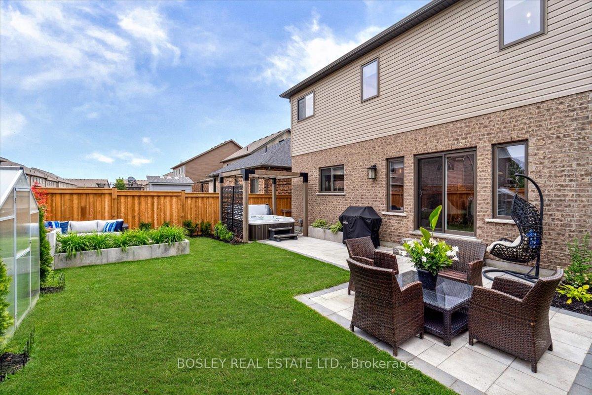 Photo 6 of 48 Plewes Drive, Collingwood — HOMEH