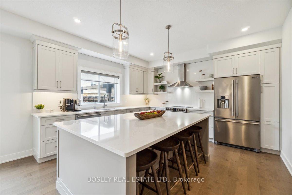 Photo 16 of 48 Plewes Drive, Collingwood — HOMEH