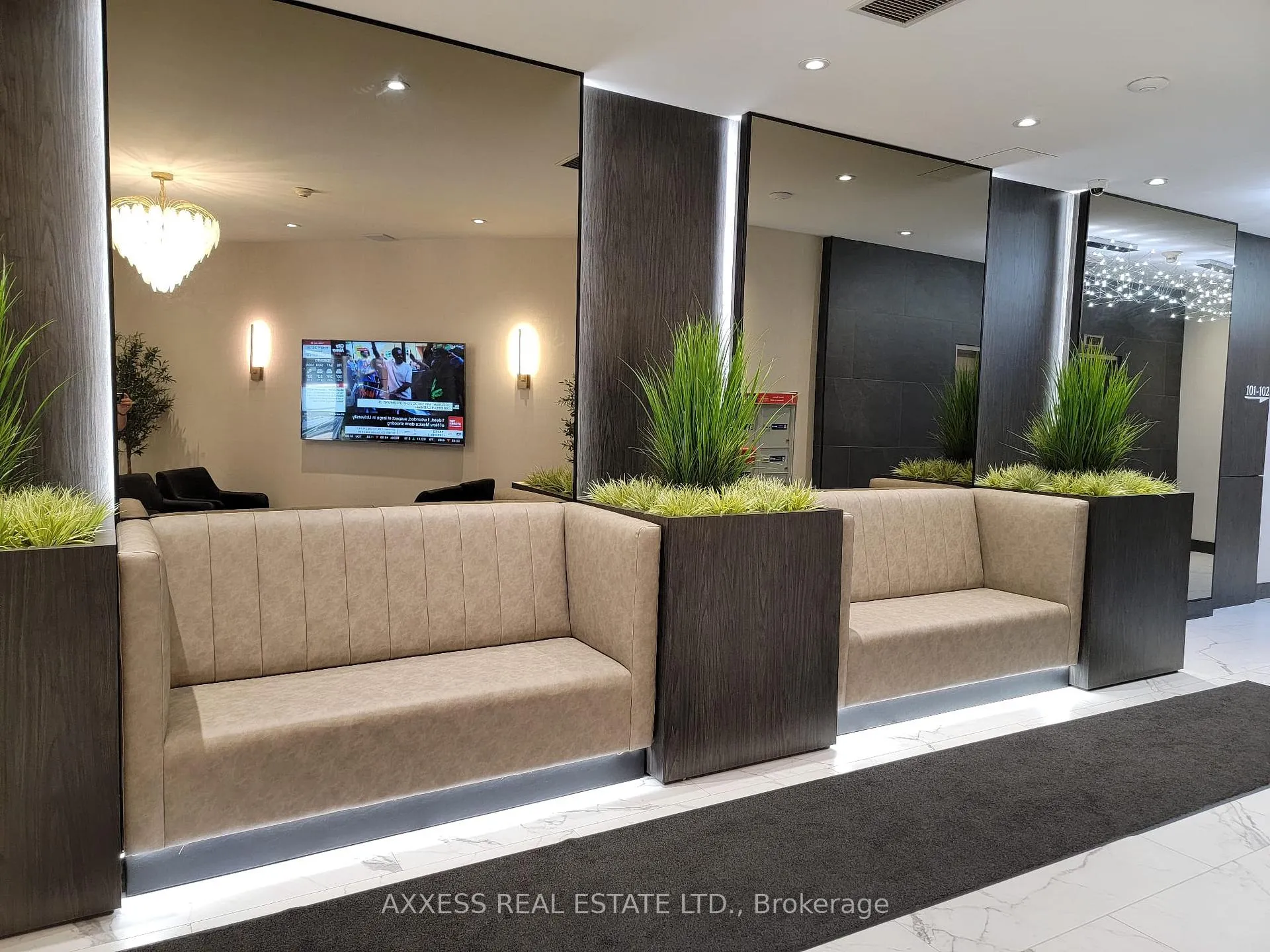 Photo 4 of Unit 210, 160 Woodbridge Avenue, Vaughan, West Woodbridge — HOMEH