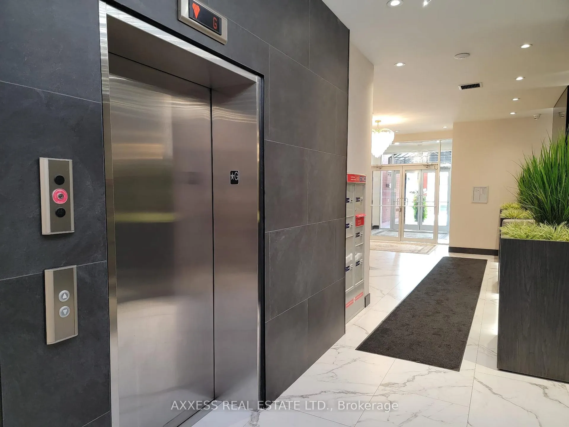 Photo 5 of Unit 210, 160 Woodbridge Avenue, Vaughan, West Woodbridge — HOMEH