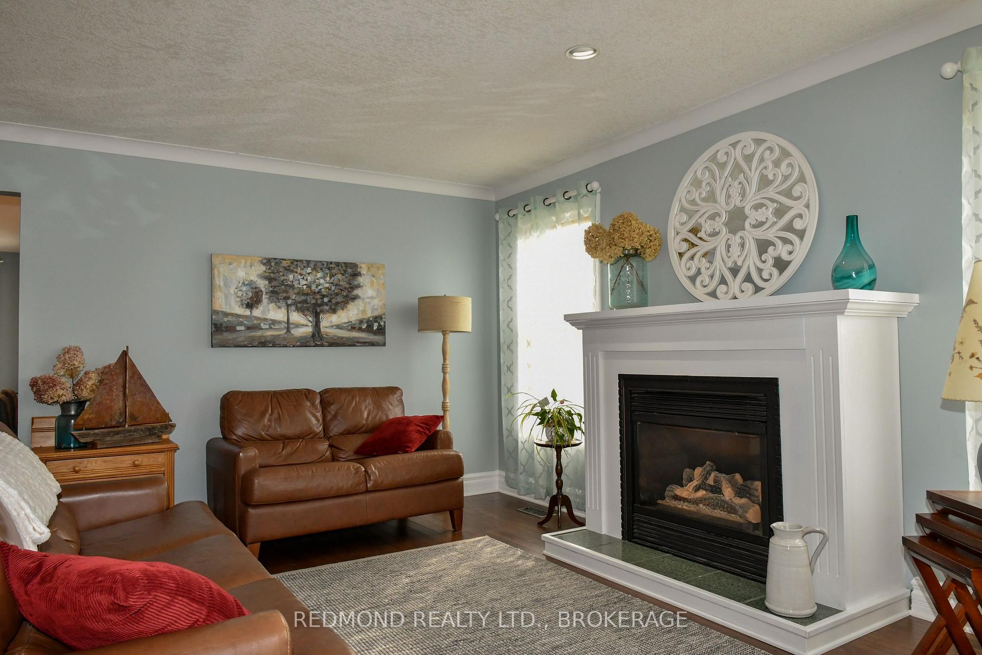 Photo 7 of 381 James Street, Gananoque — HOMEH