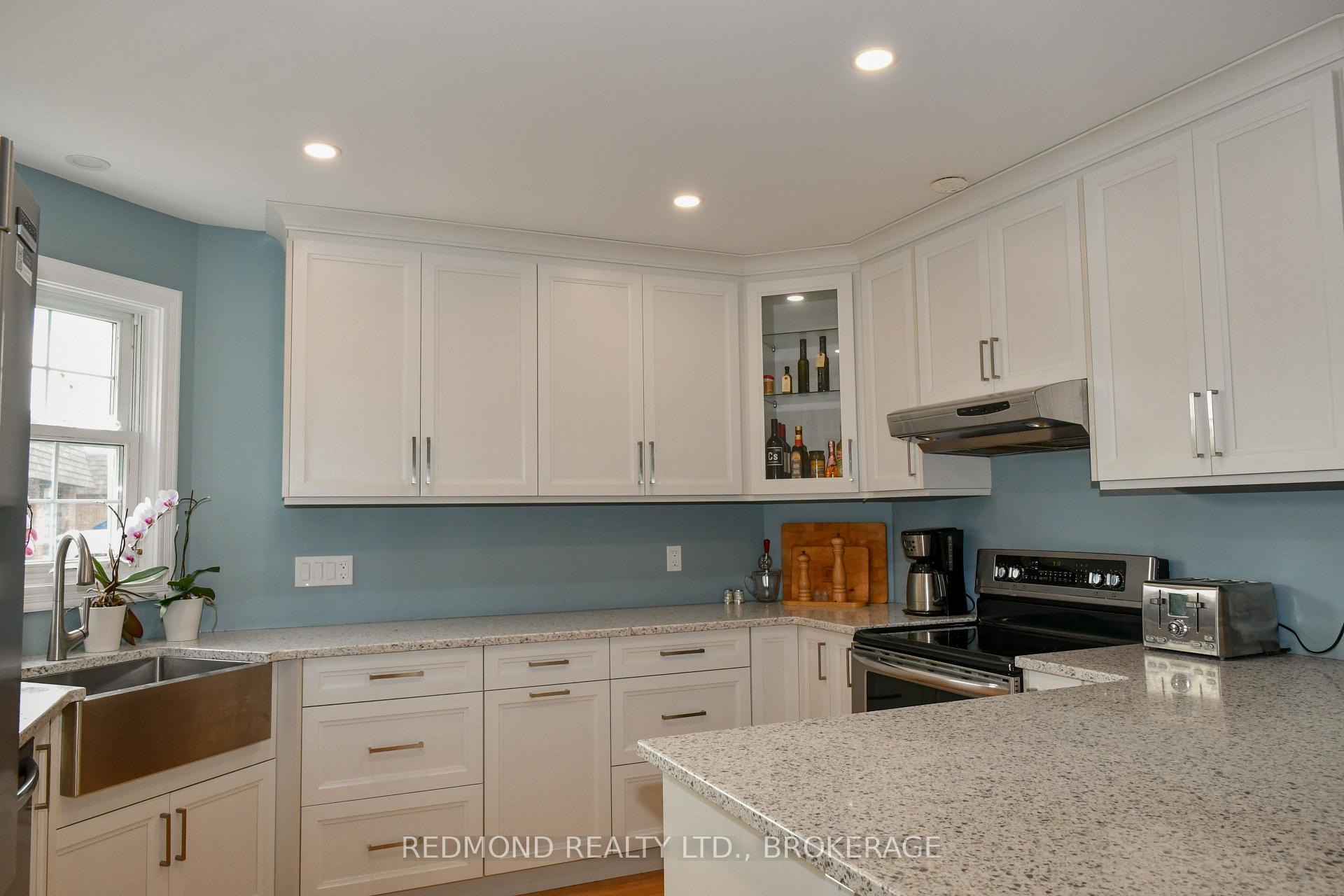 Photo 16 of 381 James Street, Gananoque — HOMEH