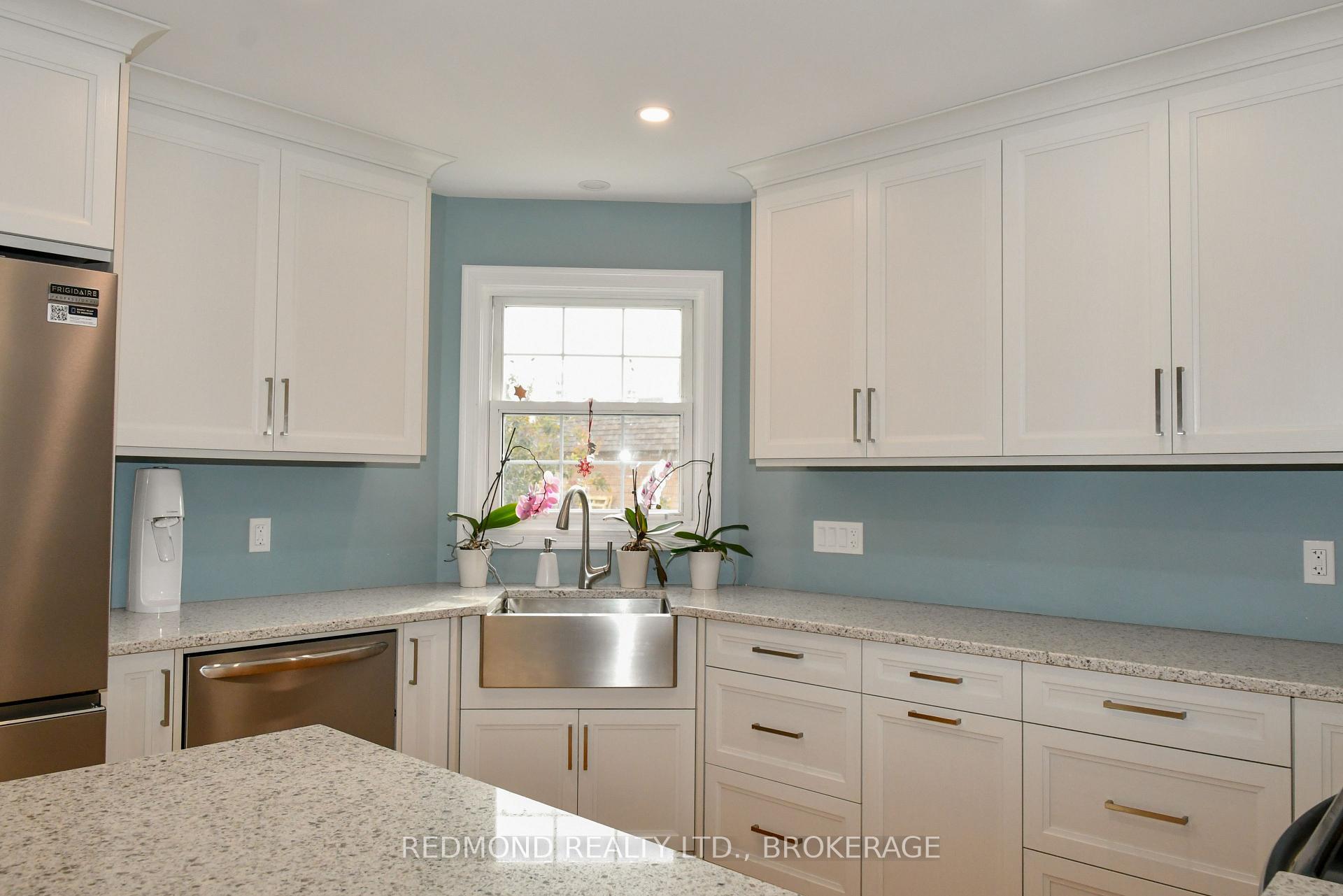 Photo 17 of 381 James Street, Gananoque — HOMEH