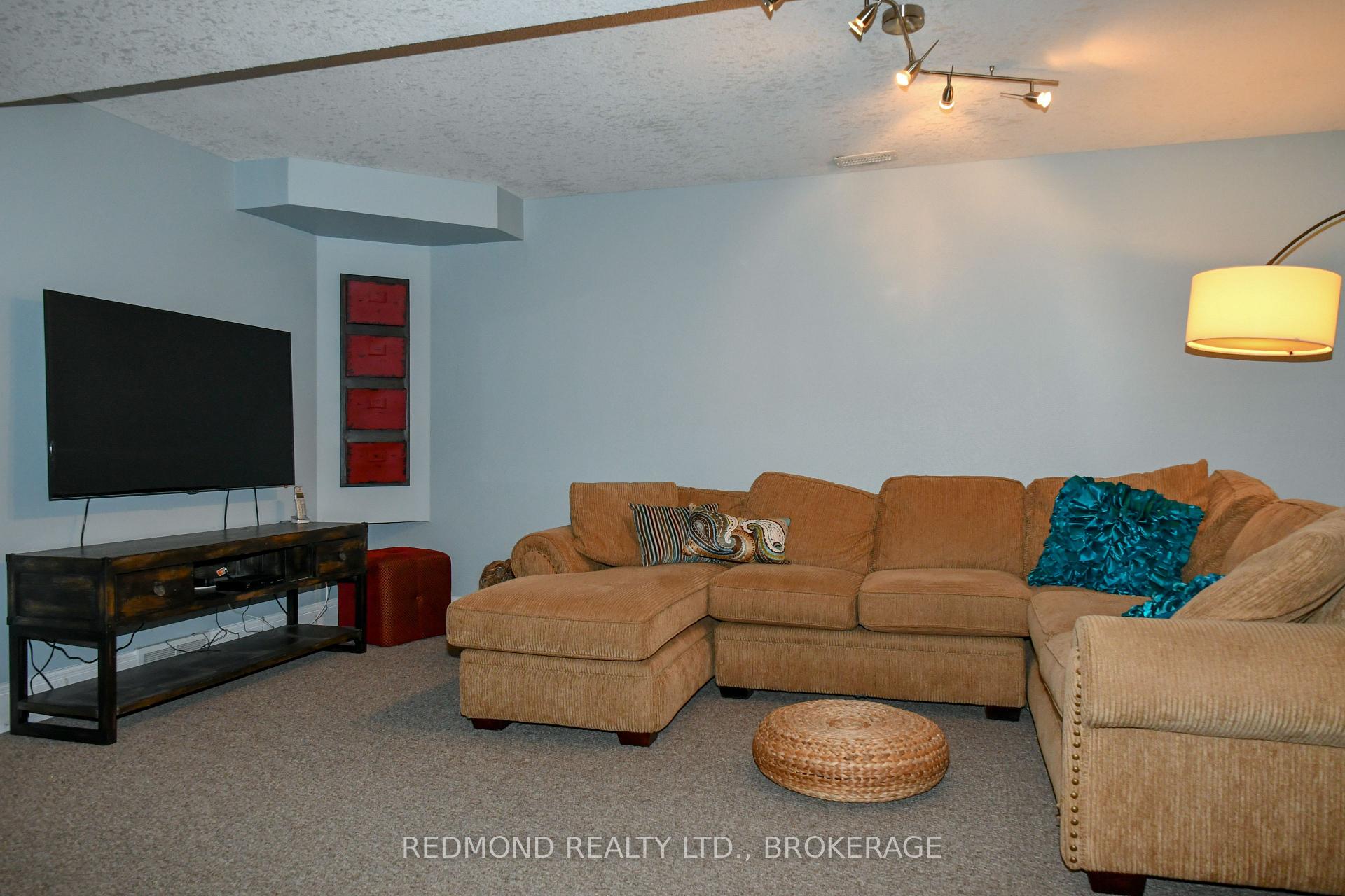Photo 33 of 381 James Street, Gananoque — HOMEH