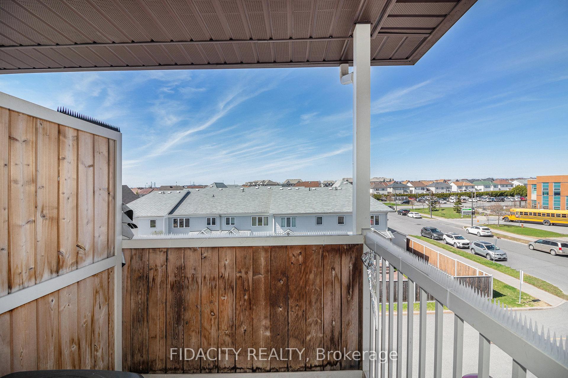 Photo 4 of Unit 3, 711 Lakeridge Drive, Ottawa, Avalon East — HOMEH