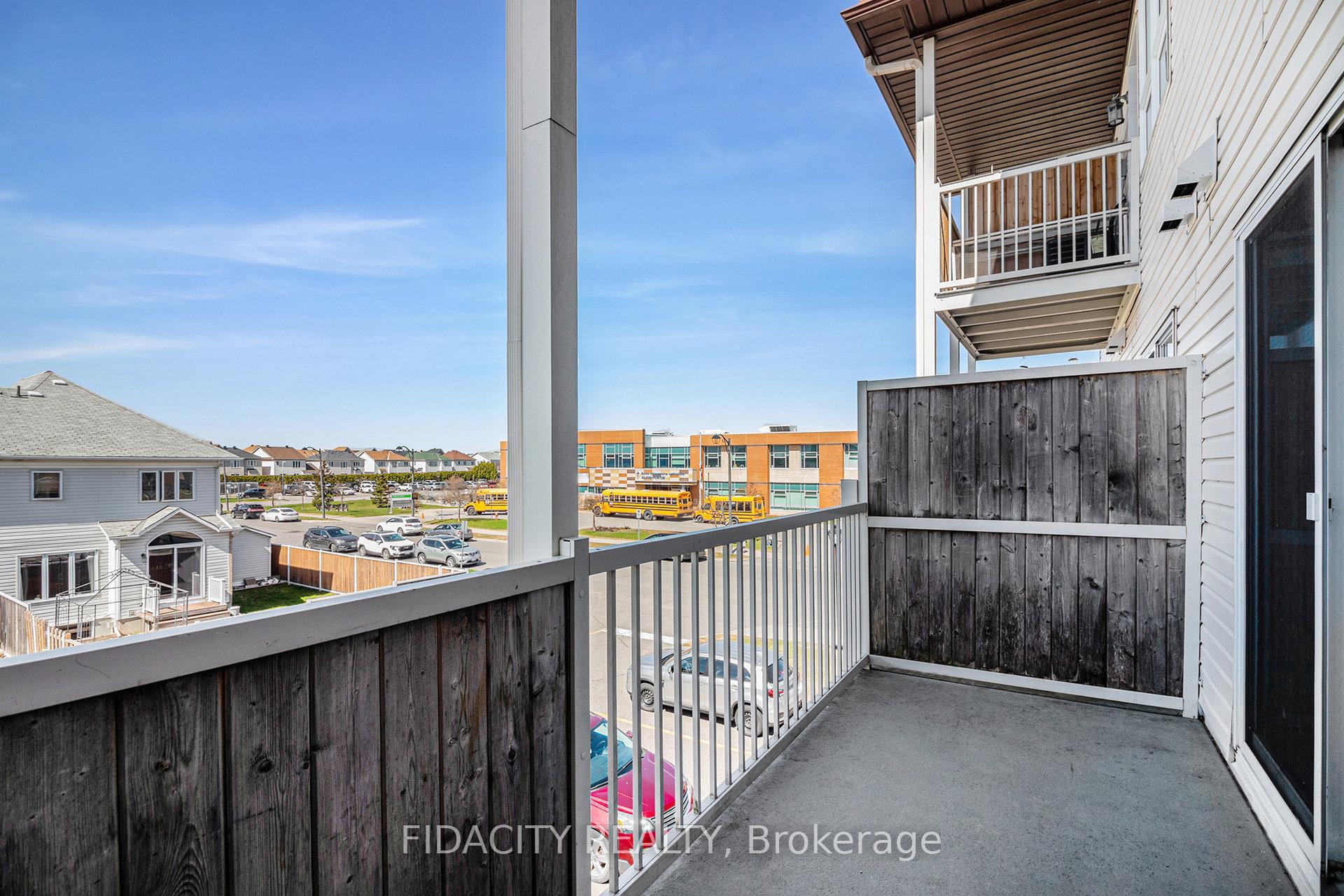 Photo 5 of Unit 3, 711 Lakeridge Drive, Ottawa, Avalon East — HOMEH