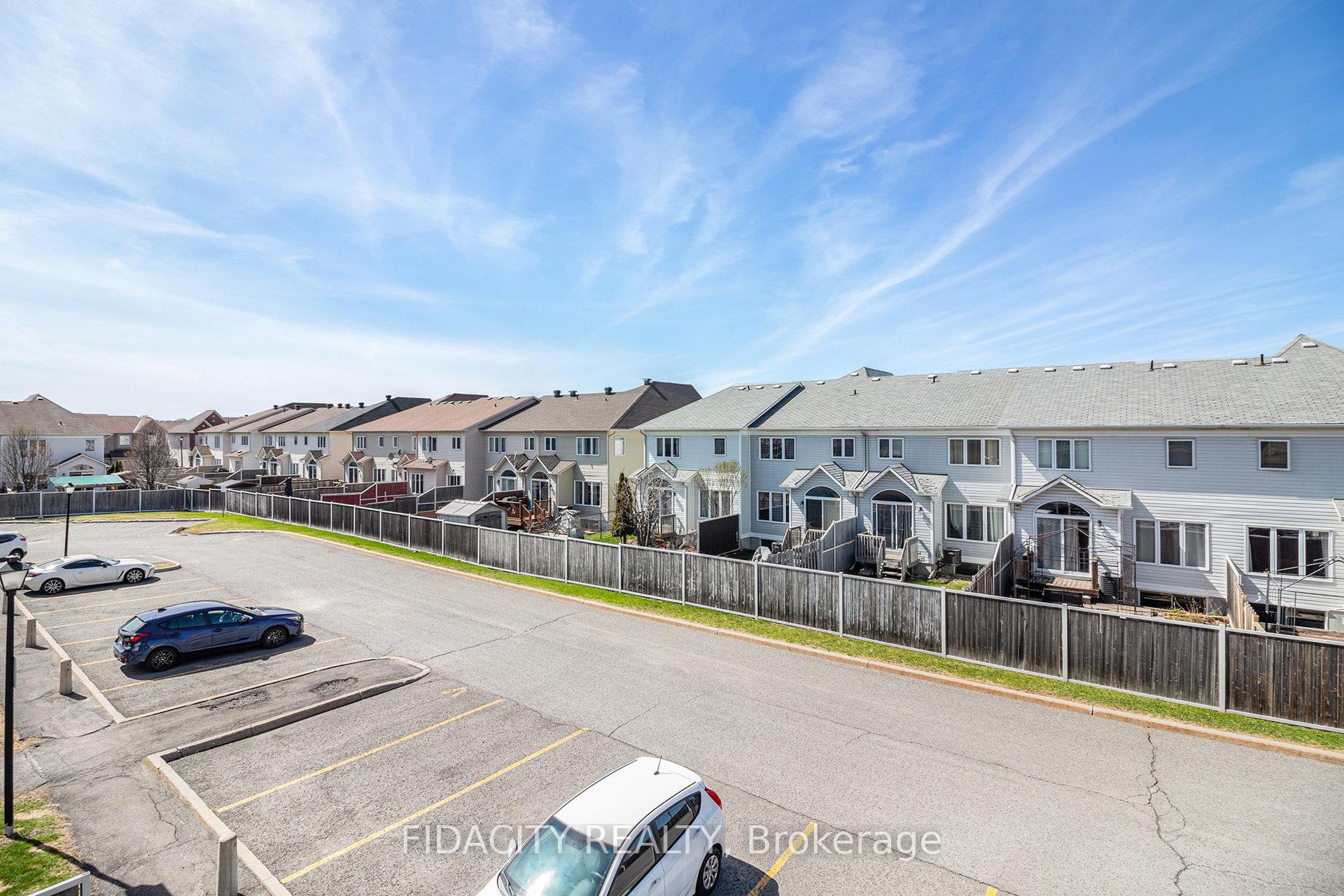 Photo 6 of Unit 3, 711 Lakeridge Drive, Ottawa, Avalon East — HOMEH