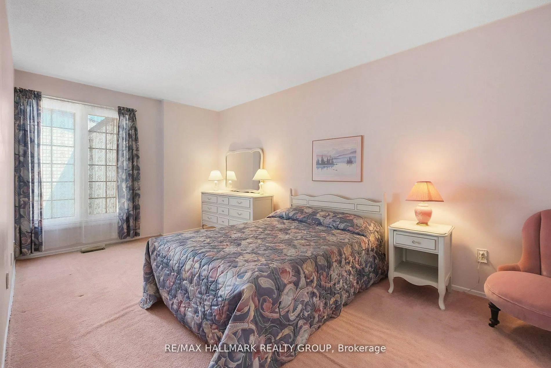 Photo 13 of 625 Trelawny Private, Ottawa, Carleton Square — HOMEH
