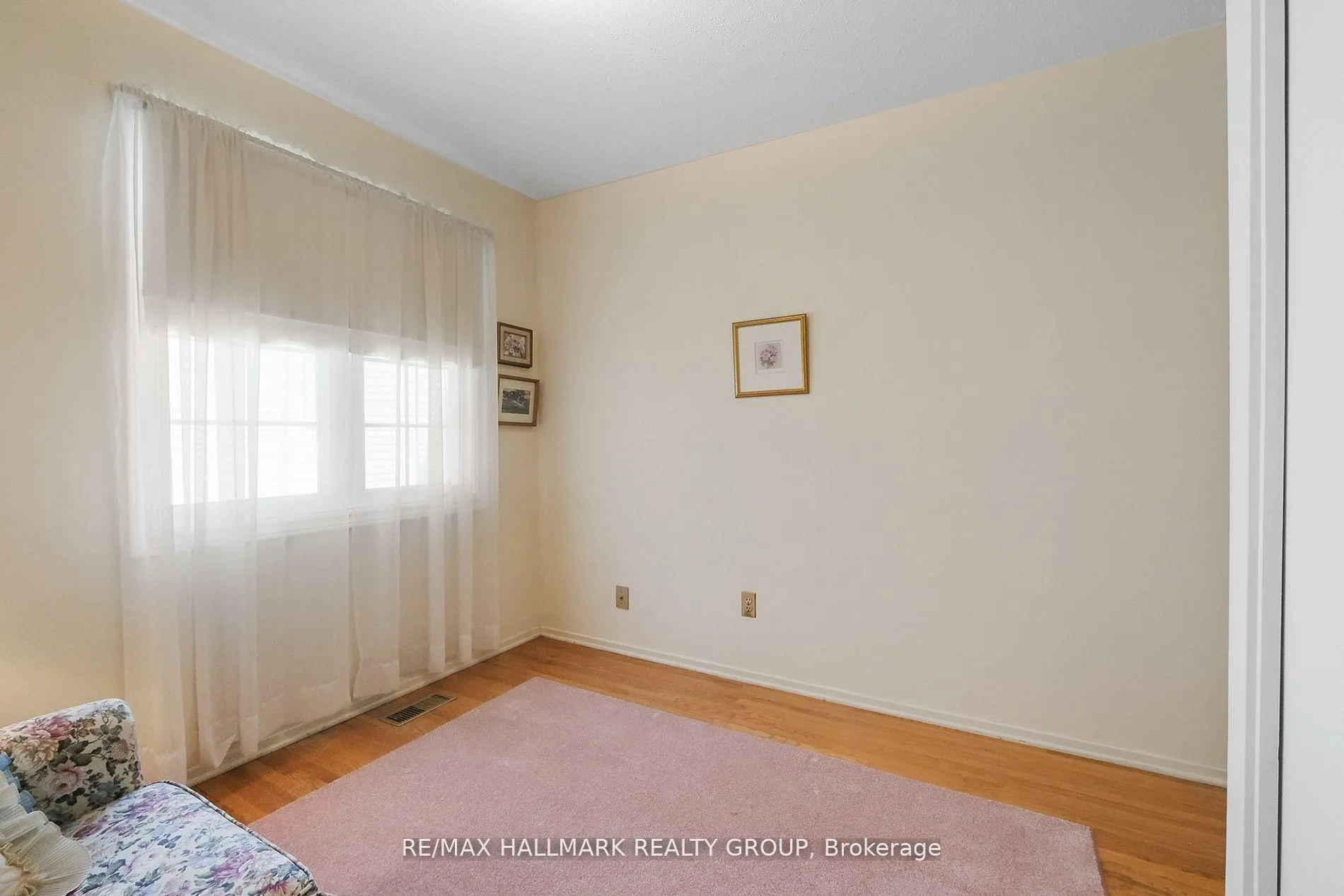 Photo 17 of 625 Trelawny Private, Ottawa, Carleton Square — HOMEH
