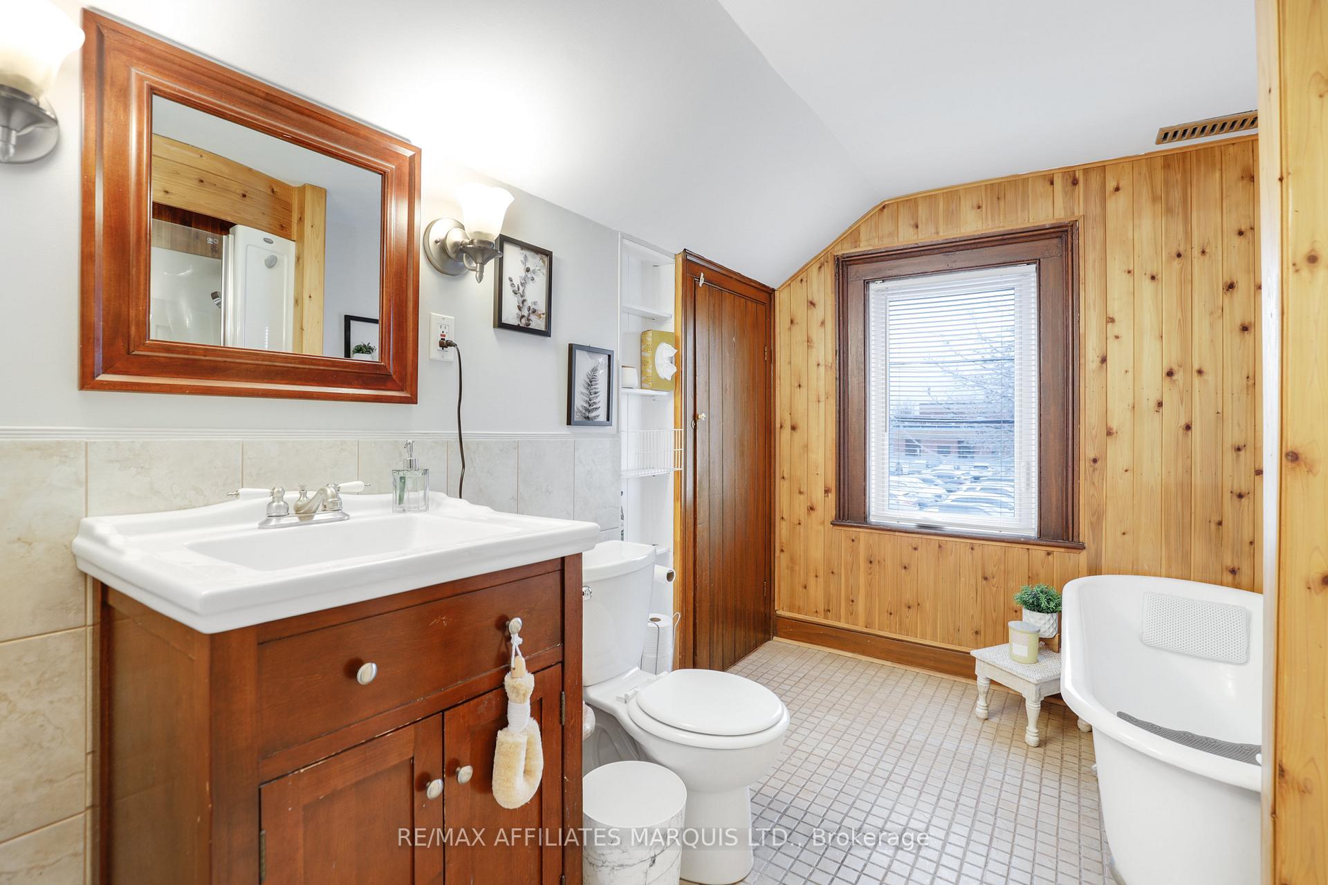 Photo 24 of 135 Third Street E, Cornwall — HOMEH
