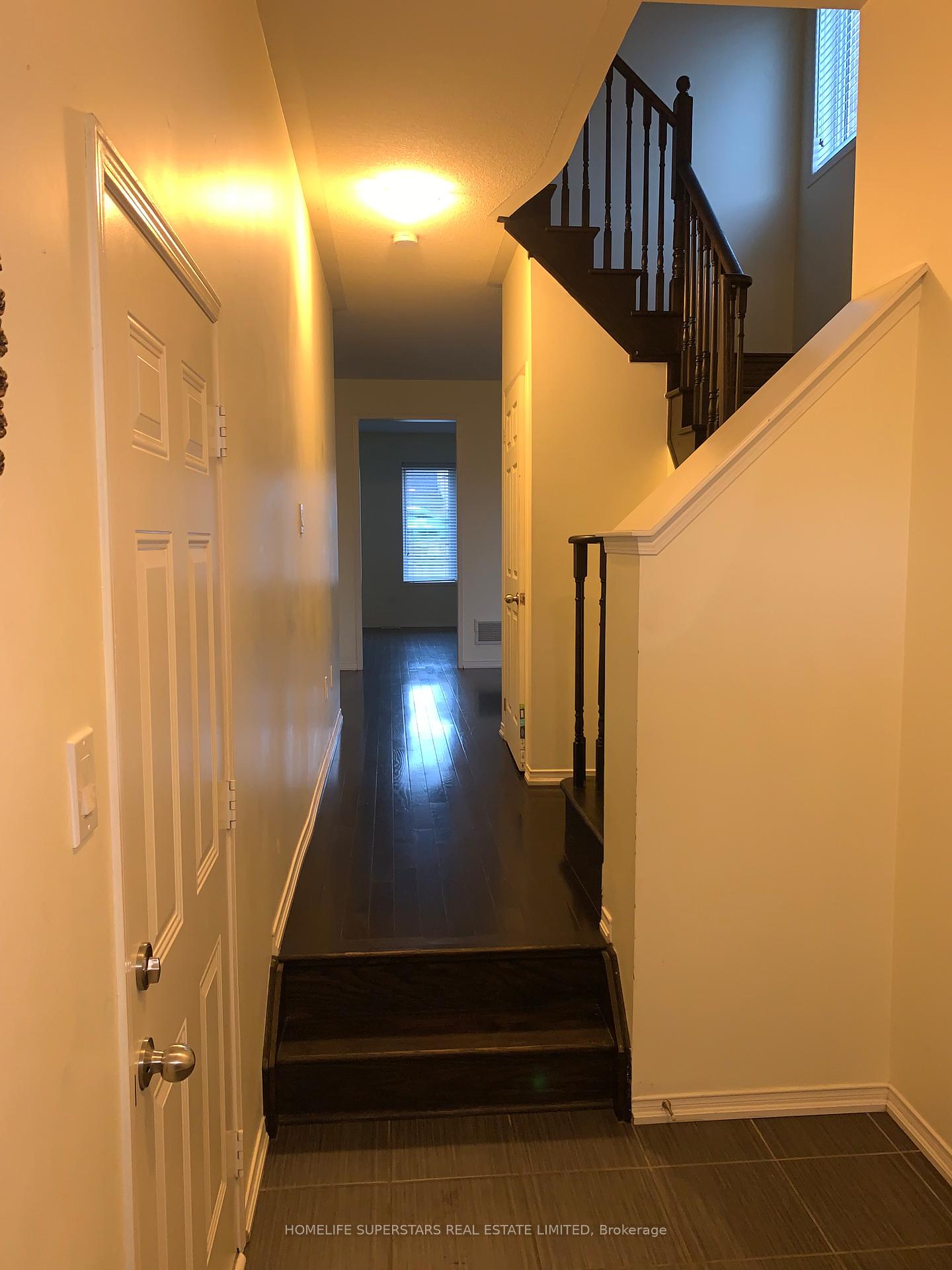 Photo 2 of Unit Upper, 72 Loftsmoor Drive, Brampton, Sandringham-Wellington — HOMEH