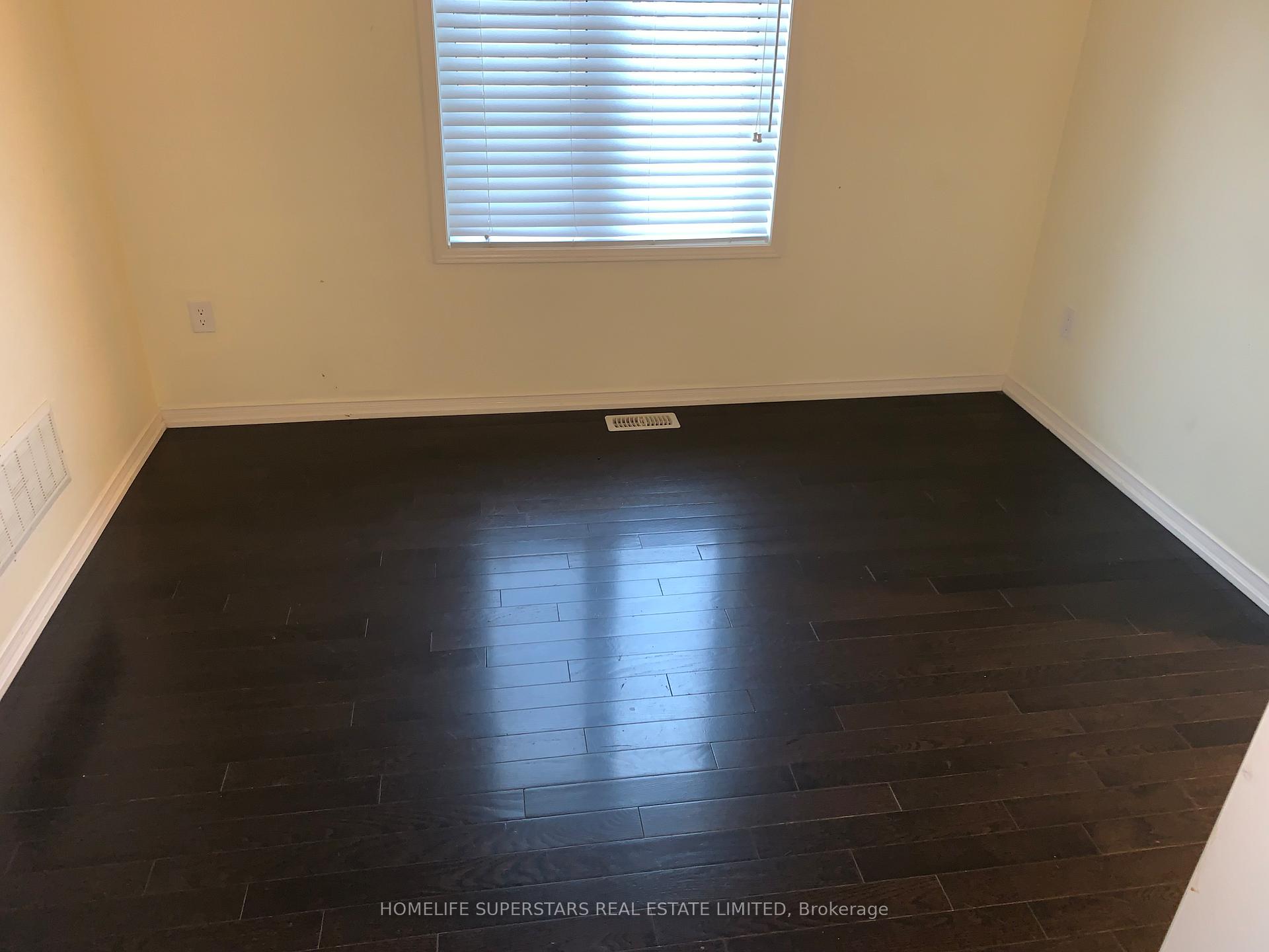 Photo 12 of Unit Upper, 72 Loftsmoor Drive, Brampton, Sandringham-Wellington — HOMEH