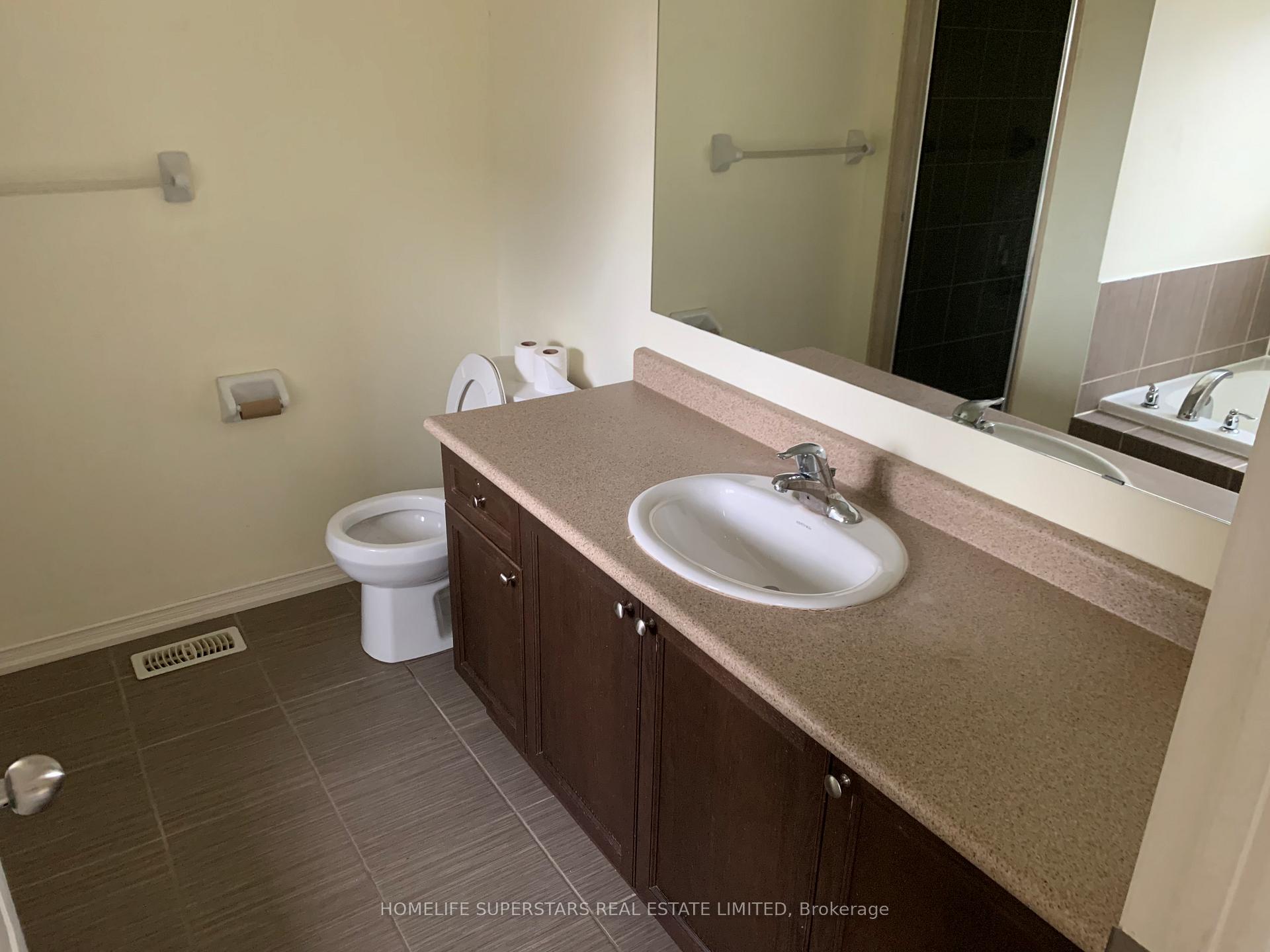 Photo 13 of Unit Upper, 72 Loftsmoor Drive, Brampton, Sandringham-Wellington — HOMEH