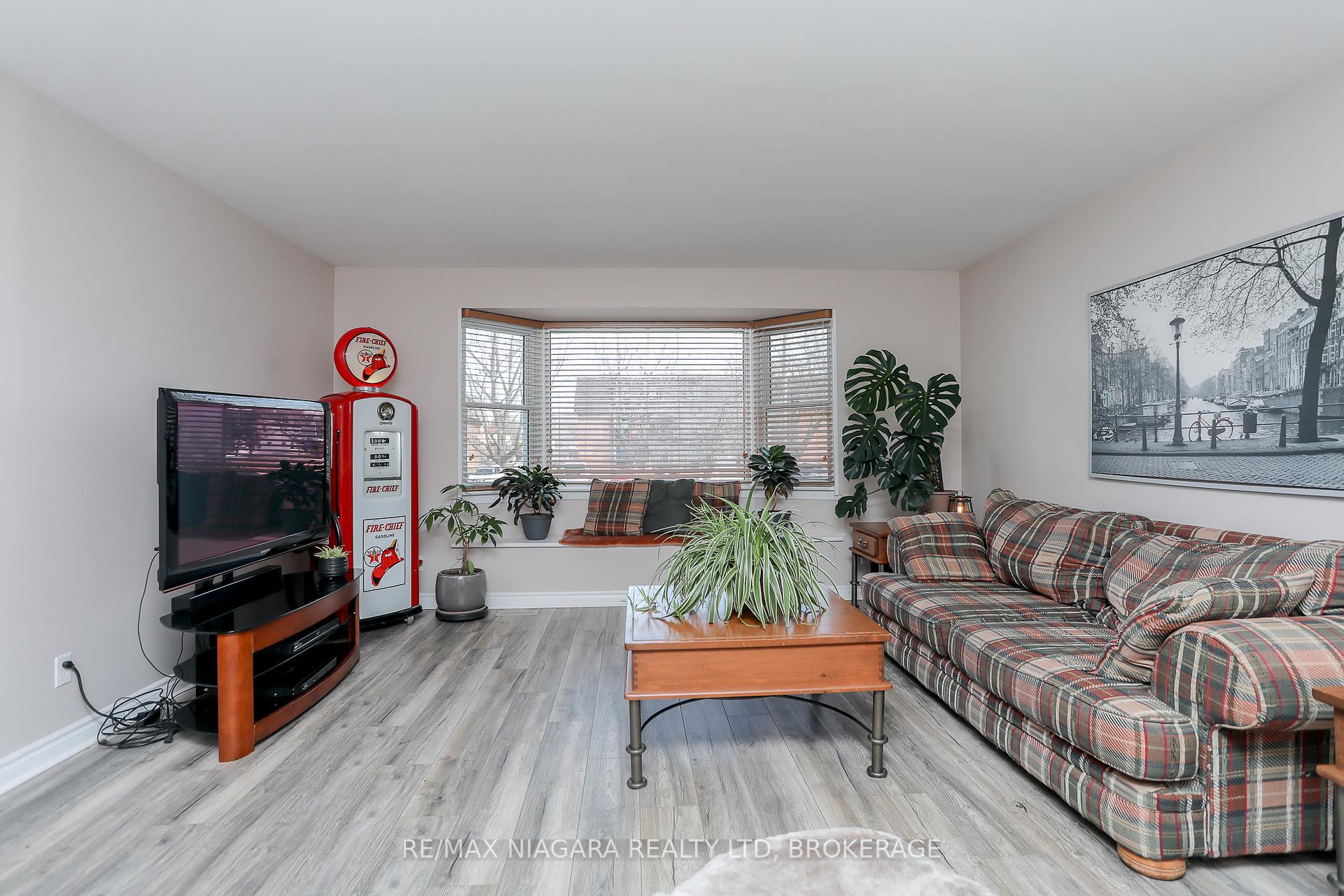 Photo 15 of 192 Centre Street, Dutton/Dunwich, Dutton — HOMEH