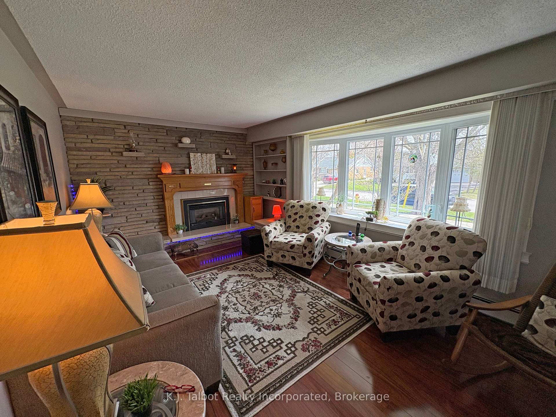 Photo 5 of 208 Palmerston Street, Goderich, Goderich (Town) — HOMEH