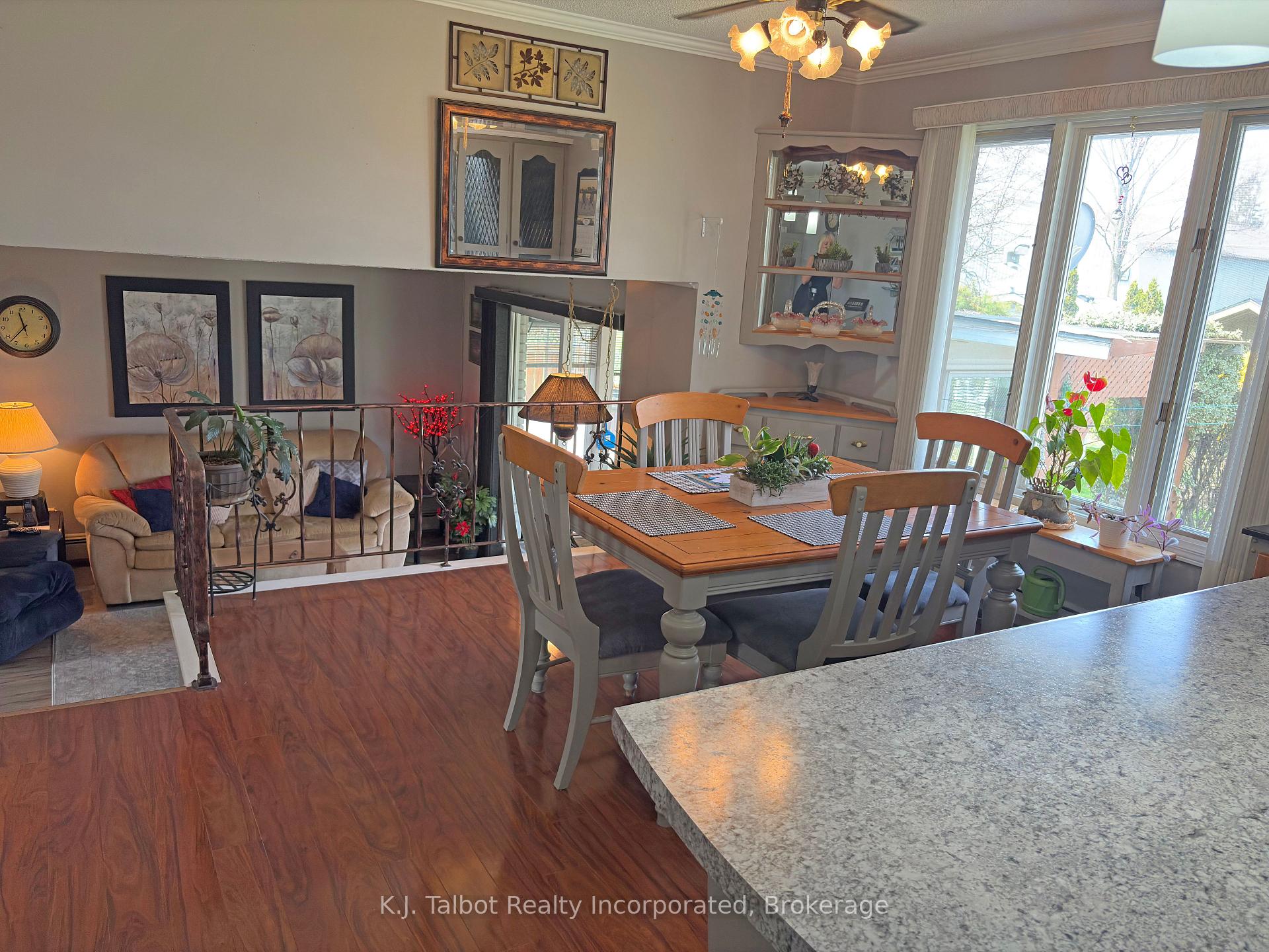 Photo 9 of 208 Palmerston Street, Goderich, Goderich (Town) — HOMEH