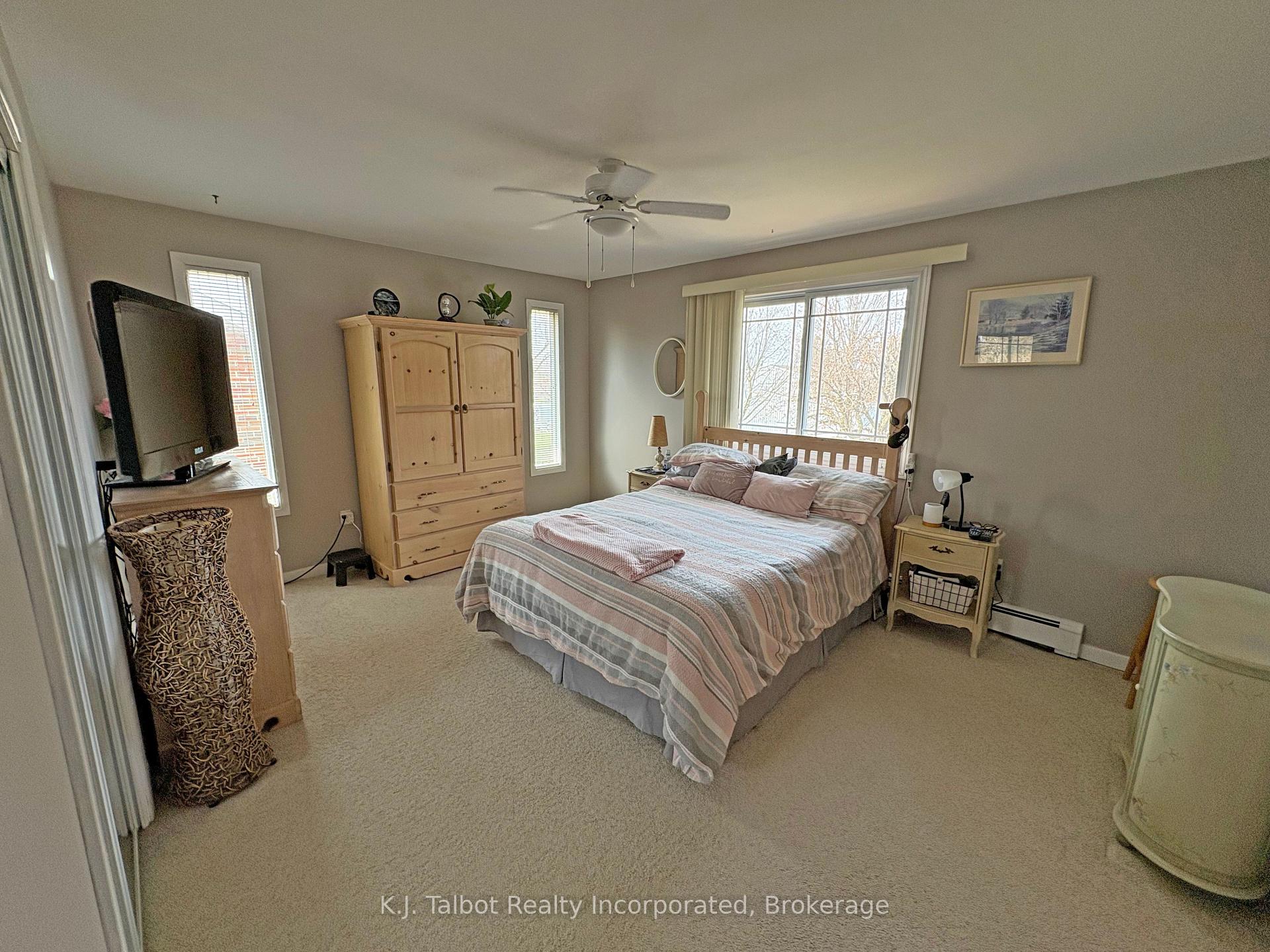 Photo 15 of 208 Palmerston Street, Goderich, Goderich (Town) — HOMEH