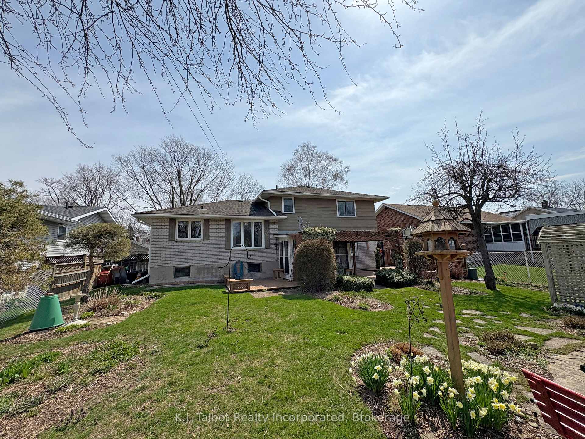 Photo 27 of 208 Palmerston Street, Goderich, Goderich (Town) — HOMEH