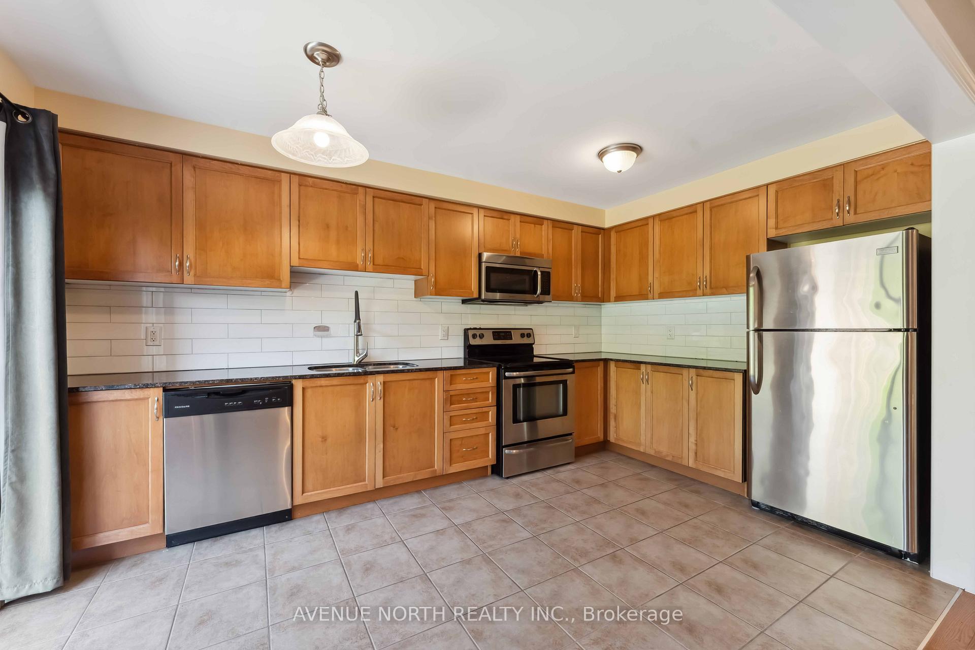 Photo 9 of 762 Mayfly Crescent, Ottawa, Barrhaven - Half Moon Bay — HOMEH