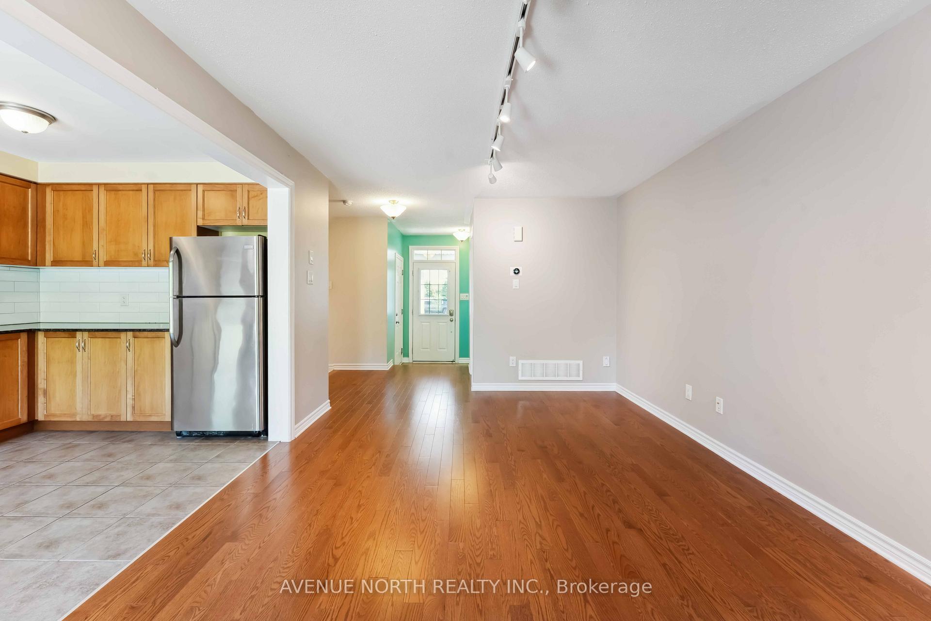 Photo 11 of 762 Mayfly Crescent, Ottawa, Barrhaven - Half Moon Bay — HOMEH