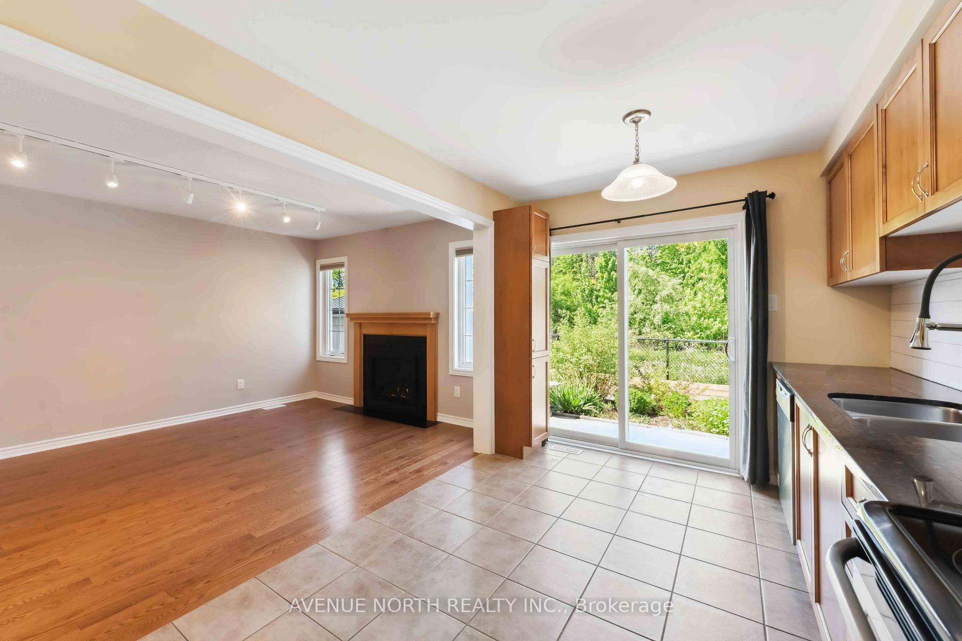 Photo 14 of 762 Mayfly Crescent, Ottawa, Barrhaven - Half Moon Bay — HOMEH