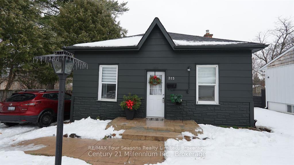 Photo 1 of 315 Oak Street, Collingwood — HOMEH