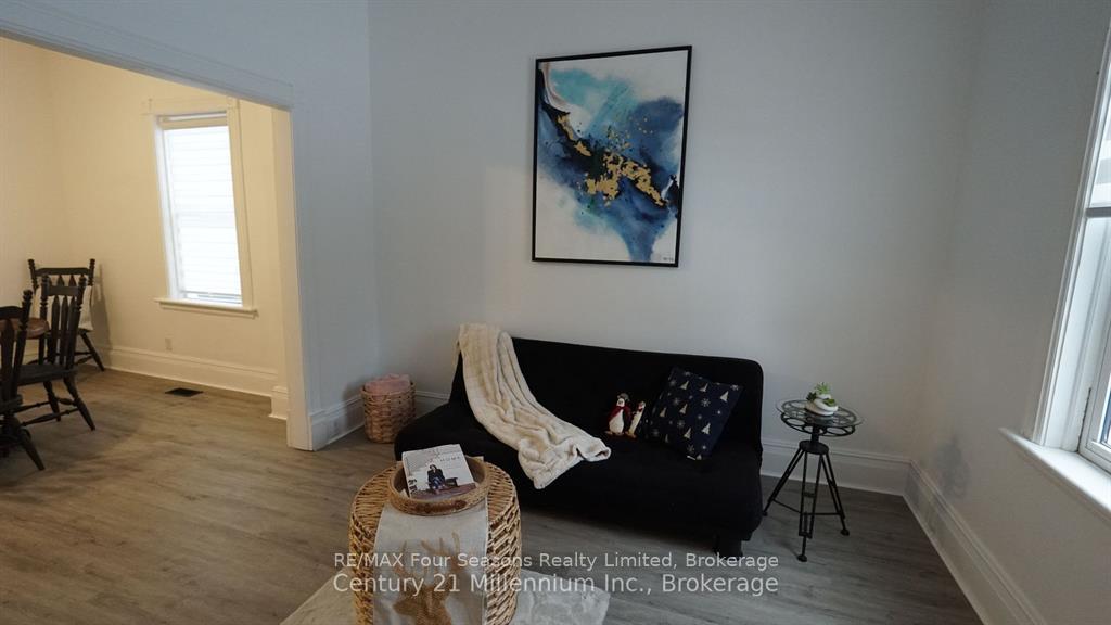 Photo 4 of 315 Oak Street, Collingwood — HOMEH