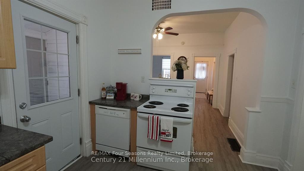 Photo 10 of 315 Oak Street, Collingwood — HOMEH