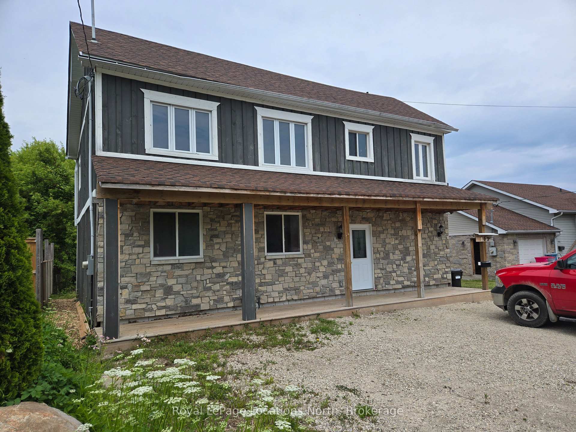 Photo 2 of 103 Erie Street, Collingwood — HOMEH
