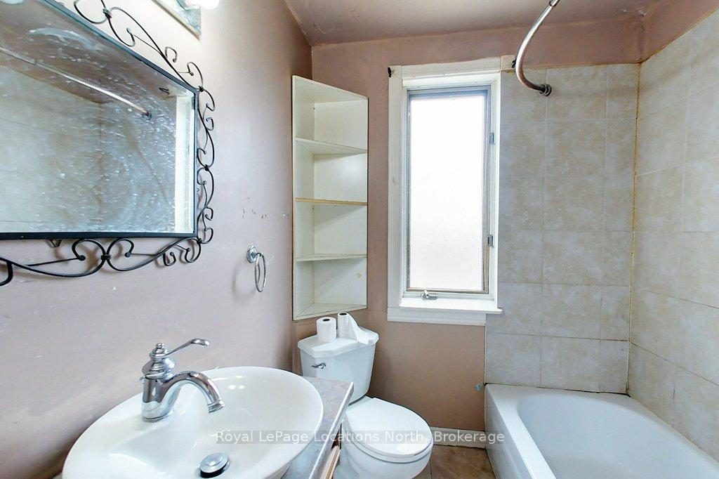 Photo 8 of 103 Erie Street, Collingwood — HOMEH