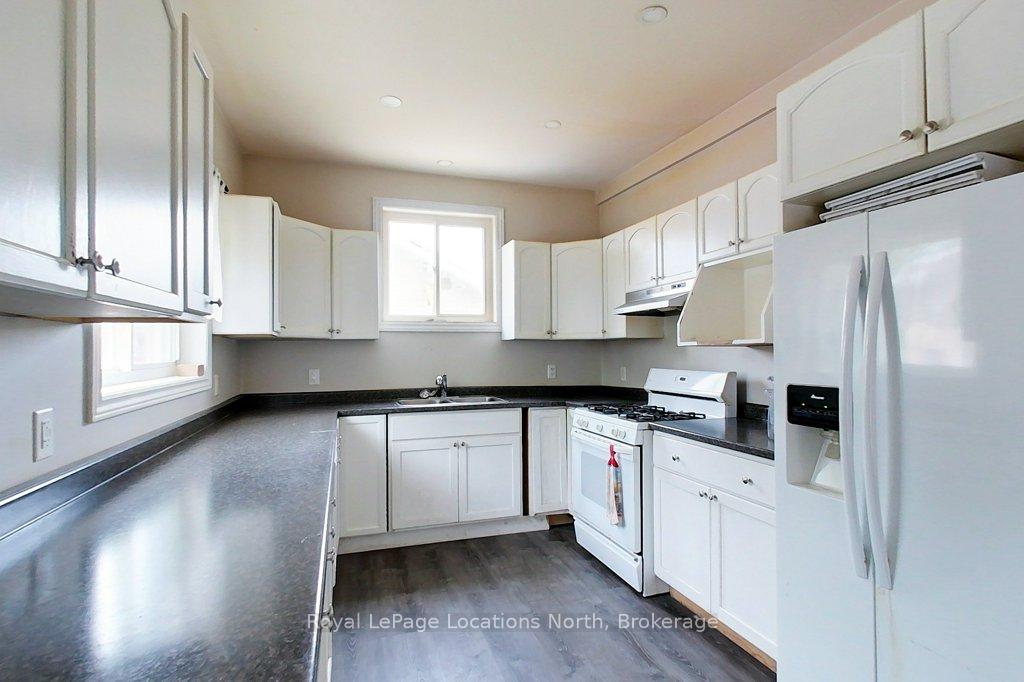 Photo 21 of 103 Erie Street, Collingwood — HOMEH